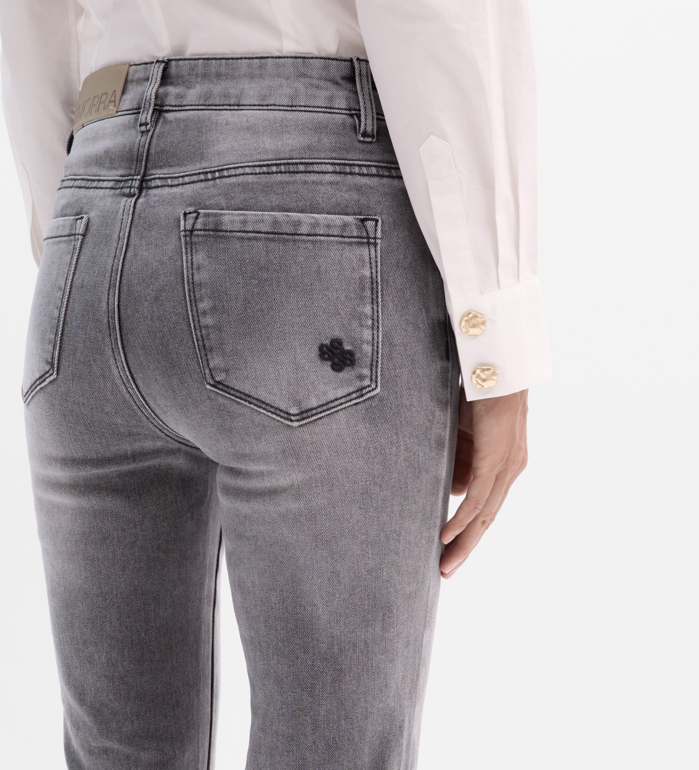 Pantalón vaquero acampanado