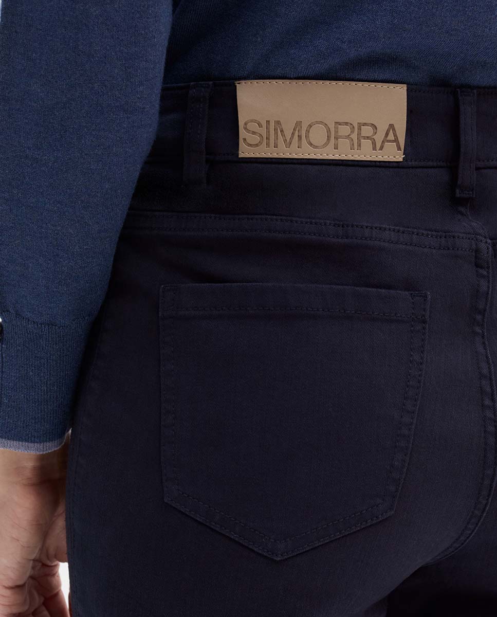 Pantalon slim broderie latérale