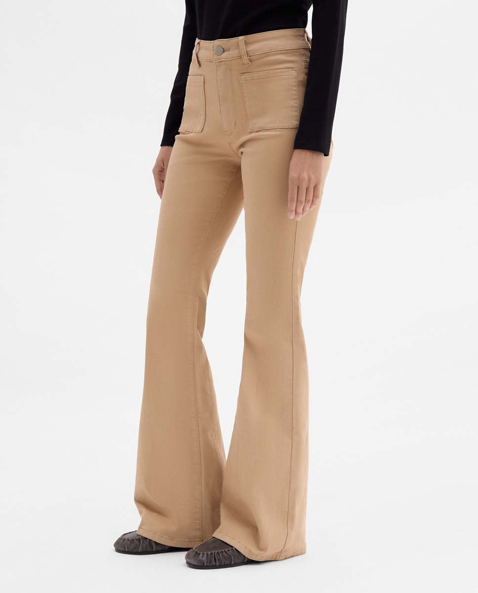 Pantalón bolsillos parche