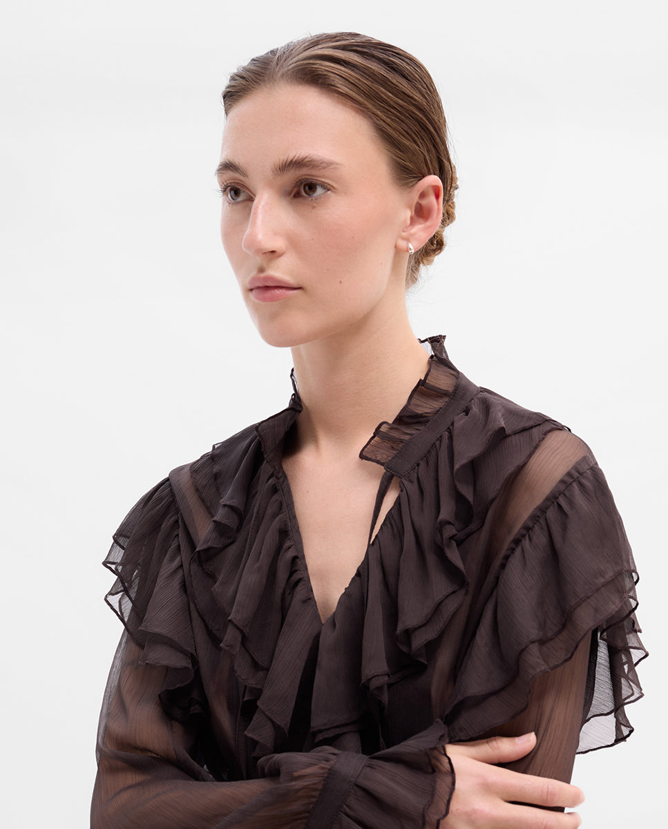 Flowy blouse with ruffles