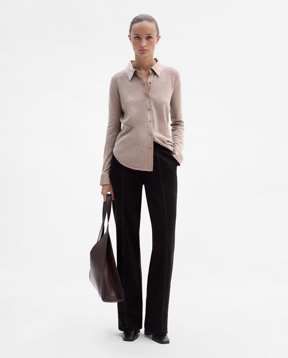 Pantalón antelina pespuntes