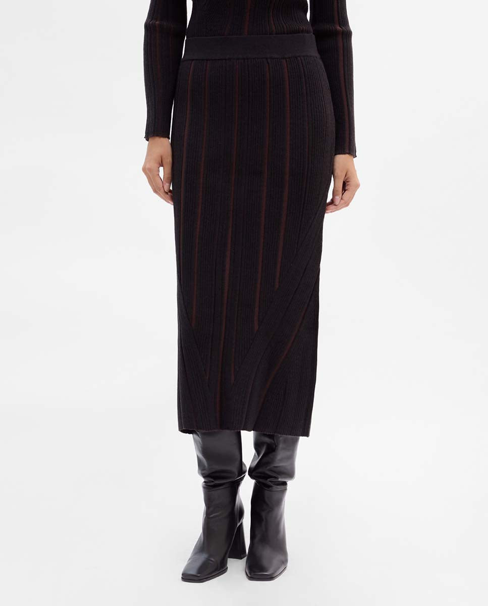 Ribbed pencil skirt