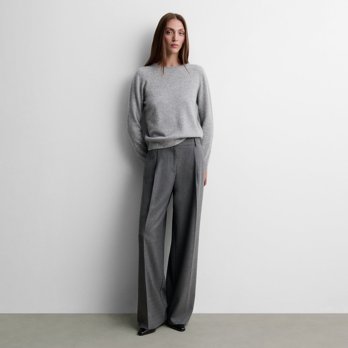 Wide pleated pants