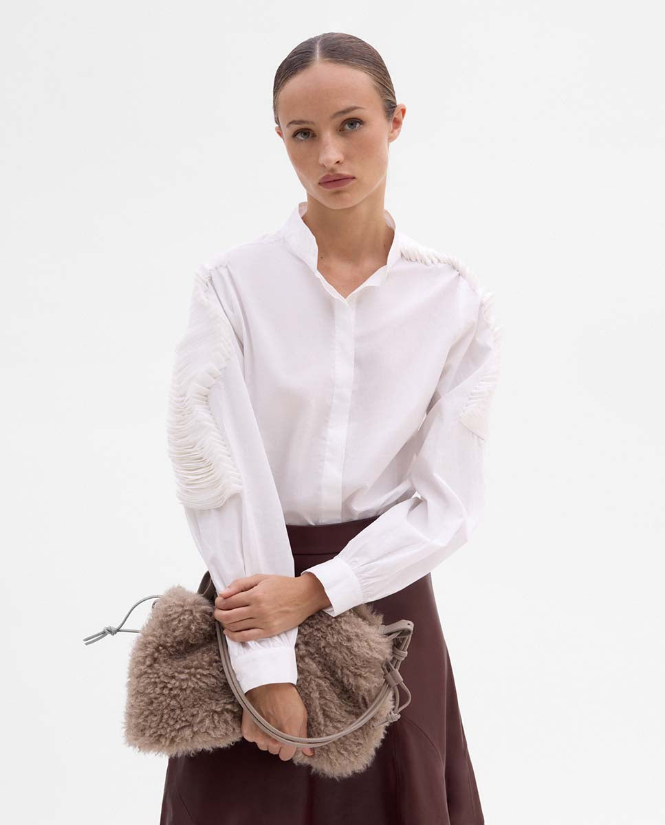 Chemise textile brodée