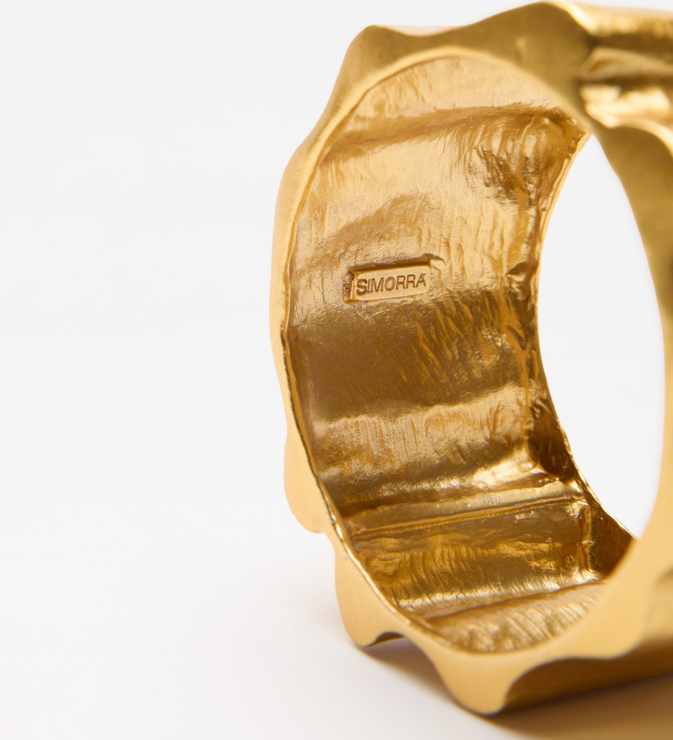 Pulsera ancha textura