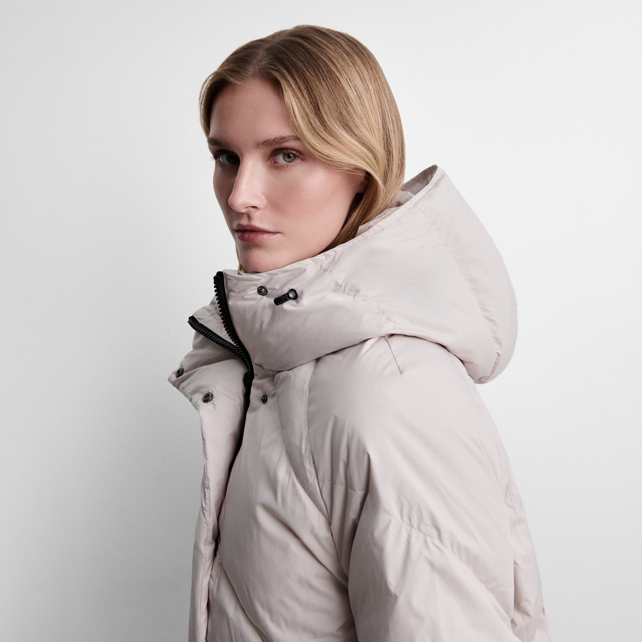 Short quilted puffer jacket