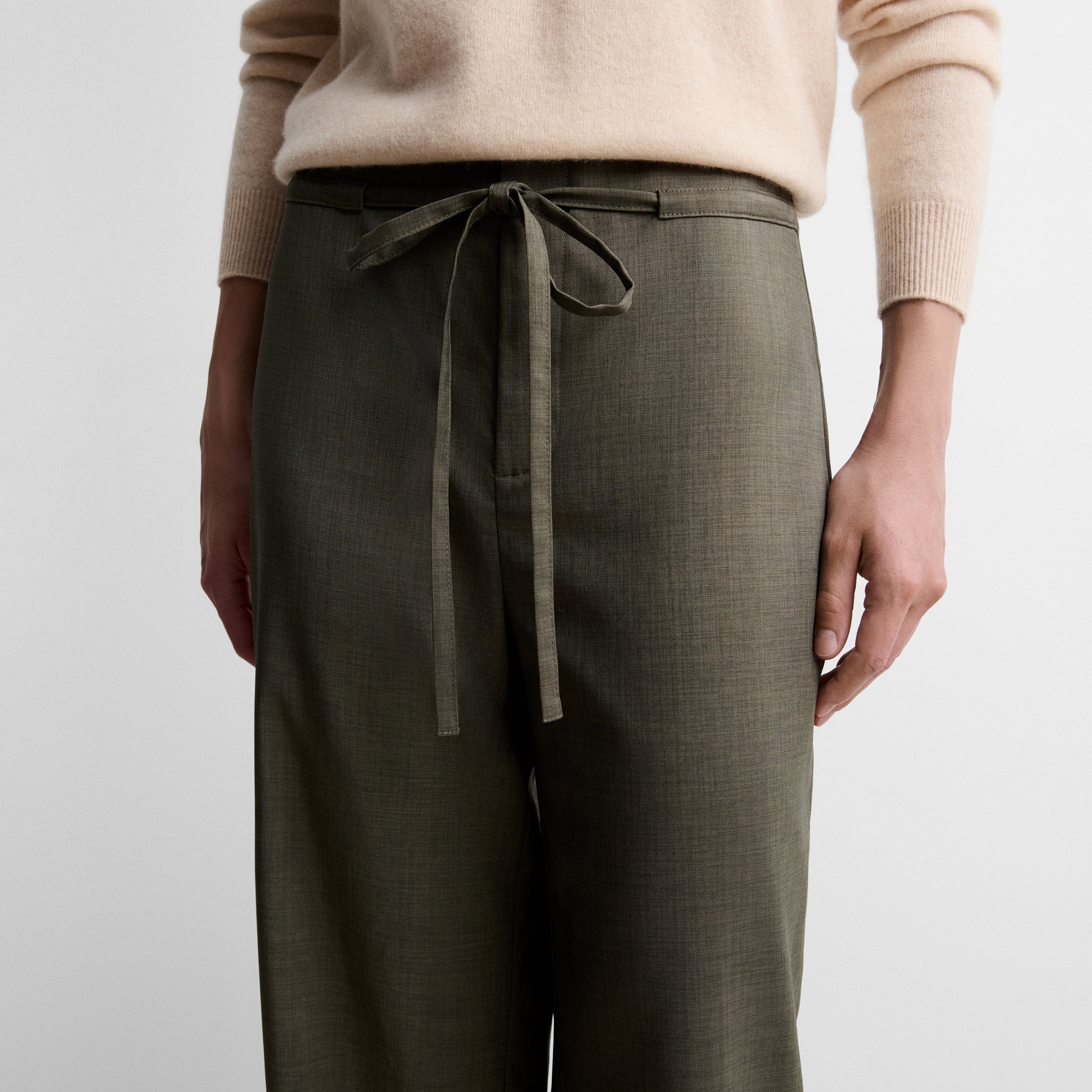 Pantalón ancho cinturón