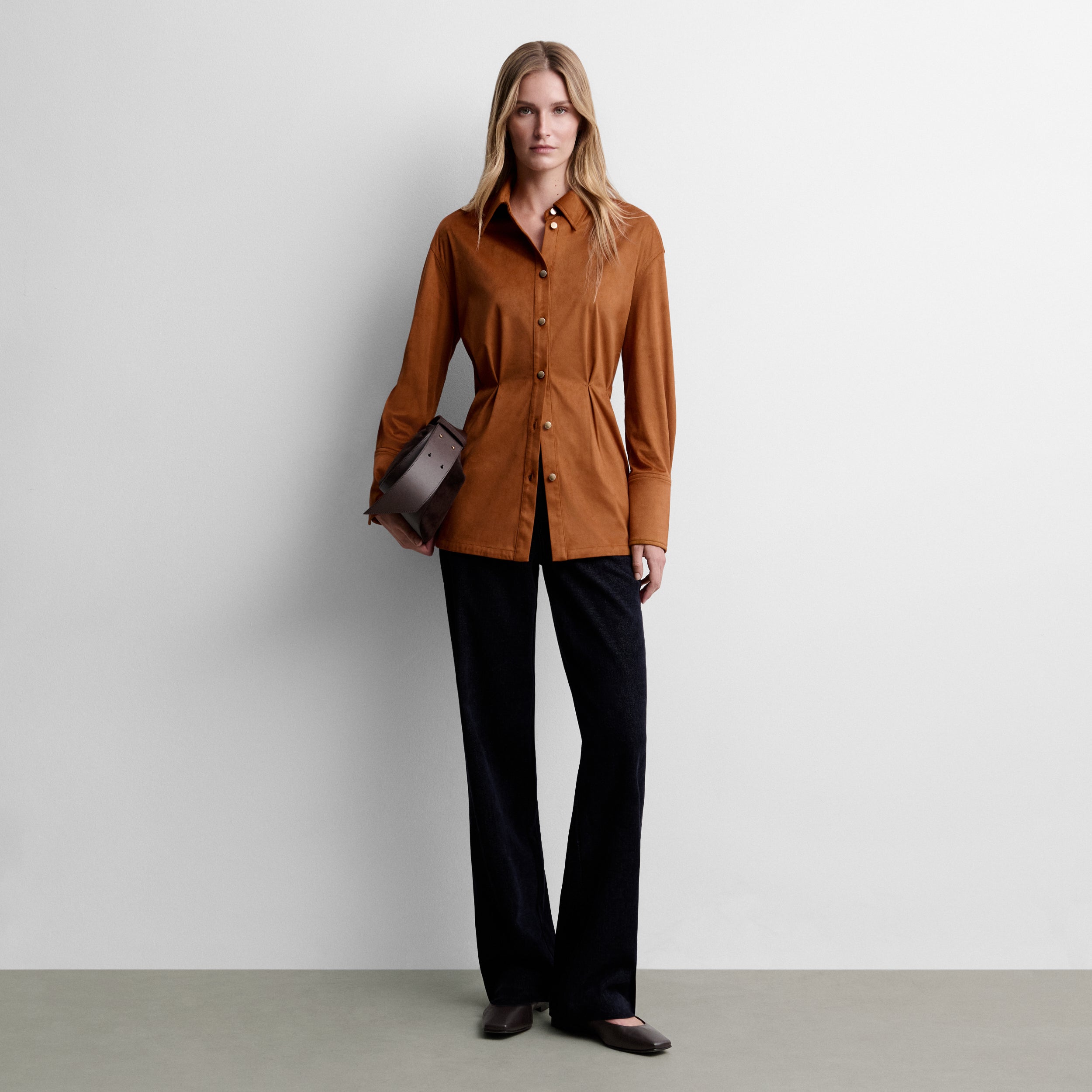 Camisa antelina pinzas