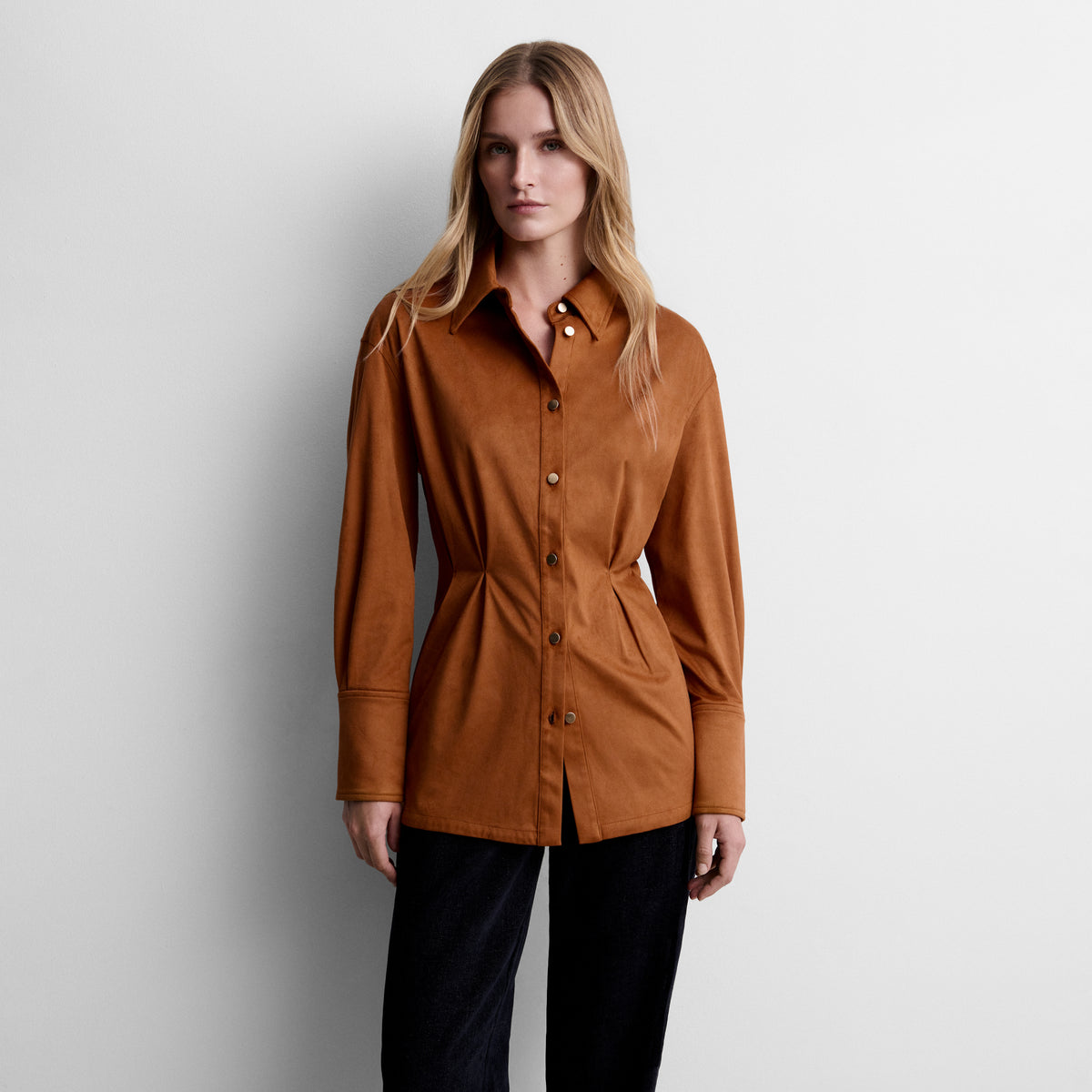 Camisa antelina pinzas