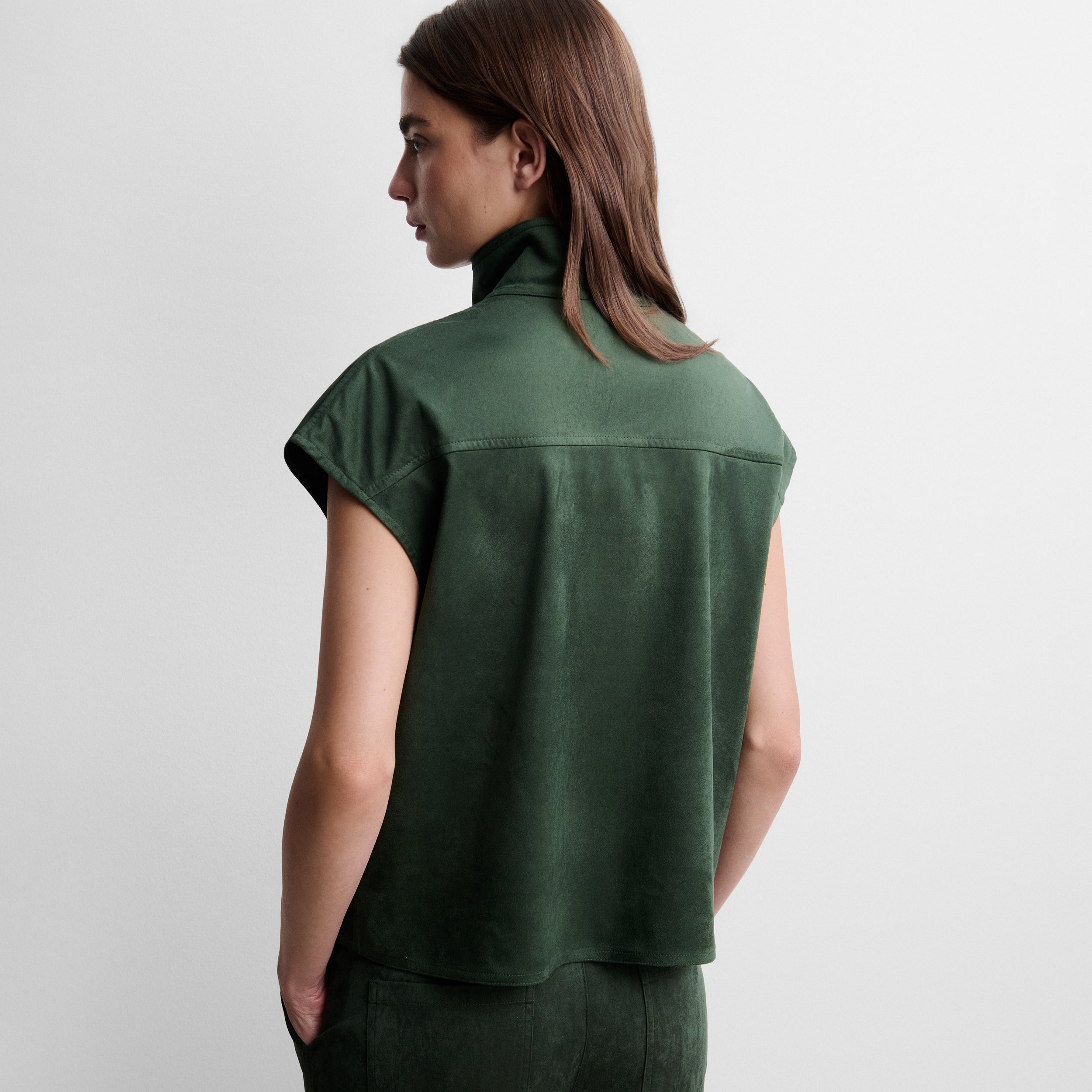 Top antelina cuello chimenea