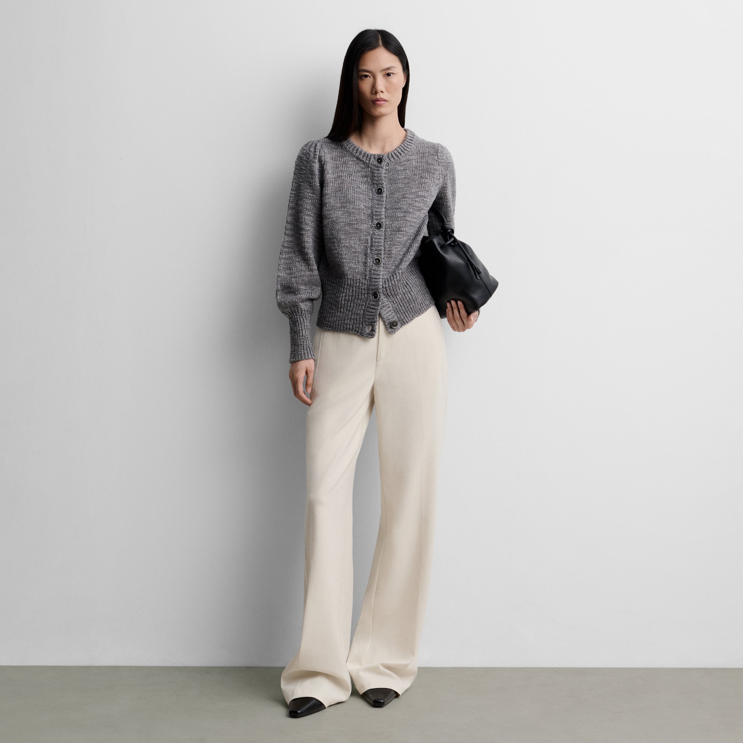 Short knit cardigan