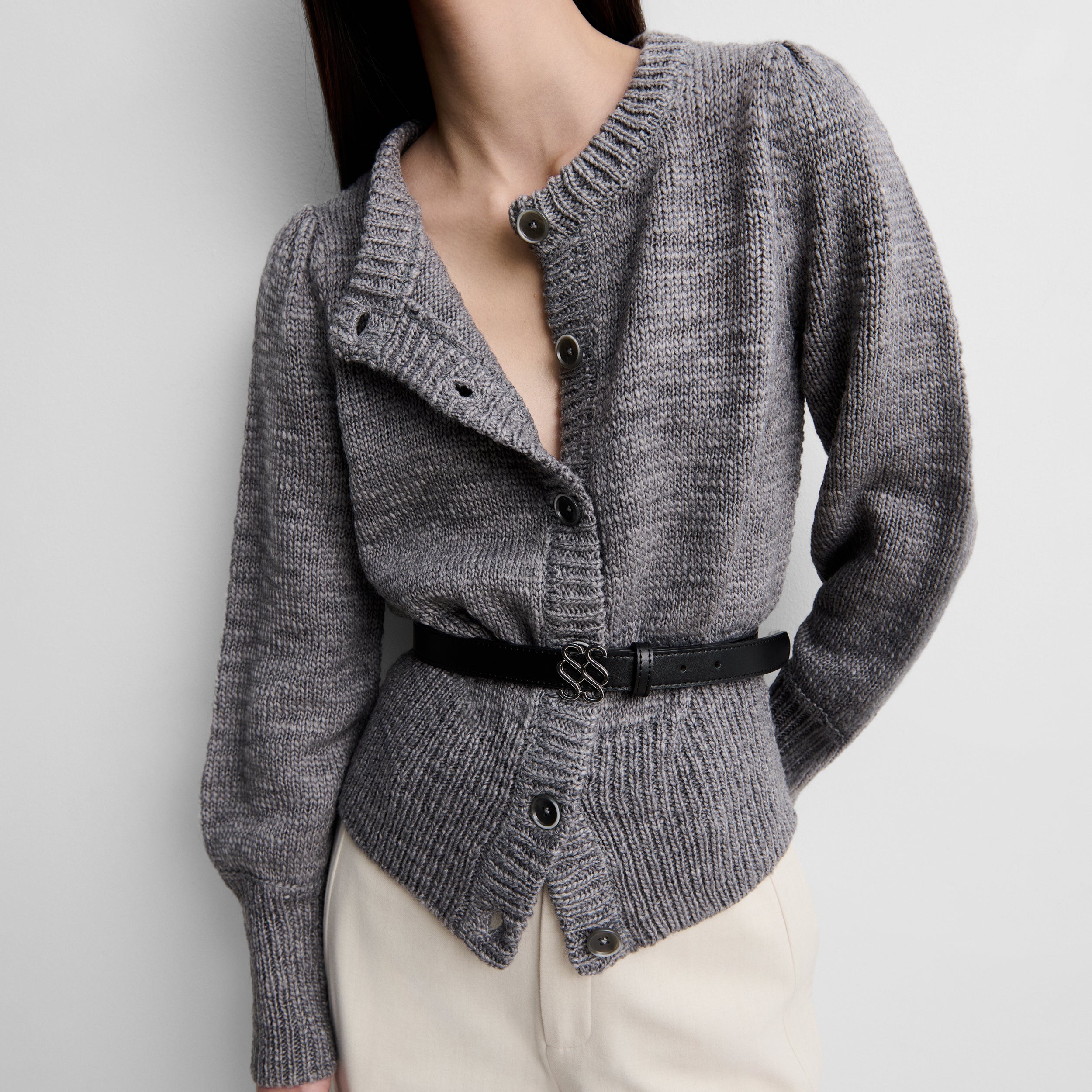 Short knit cardigan