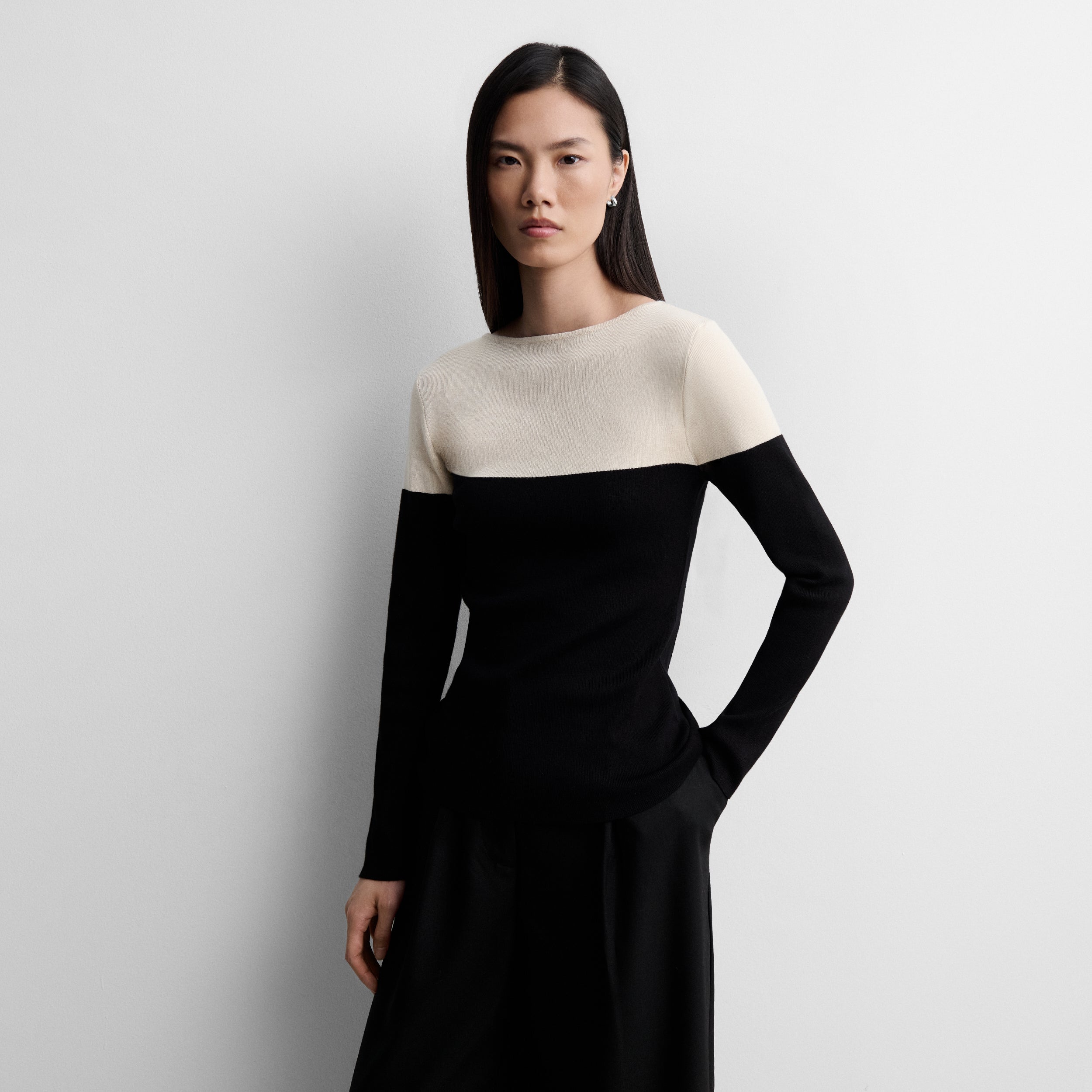 Two-tone knit sweater