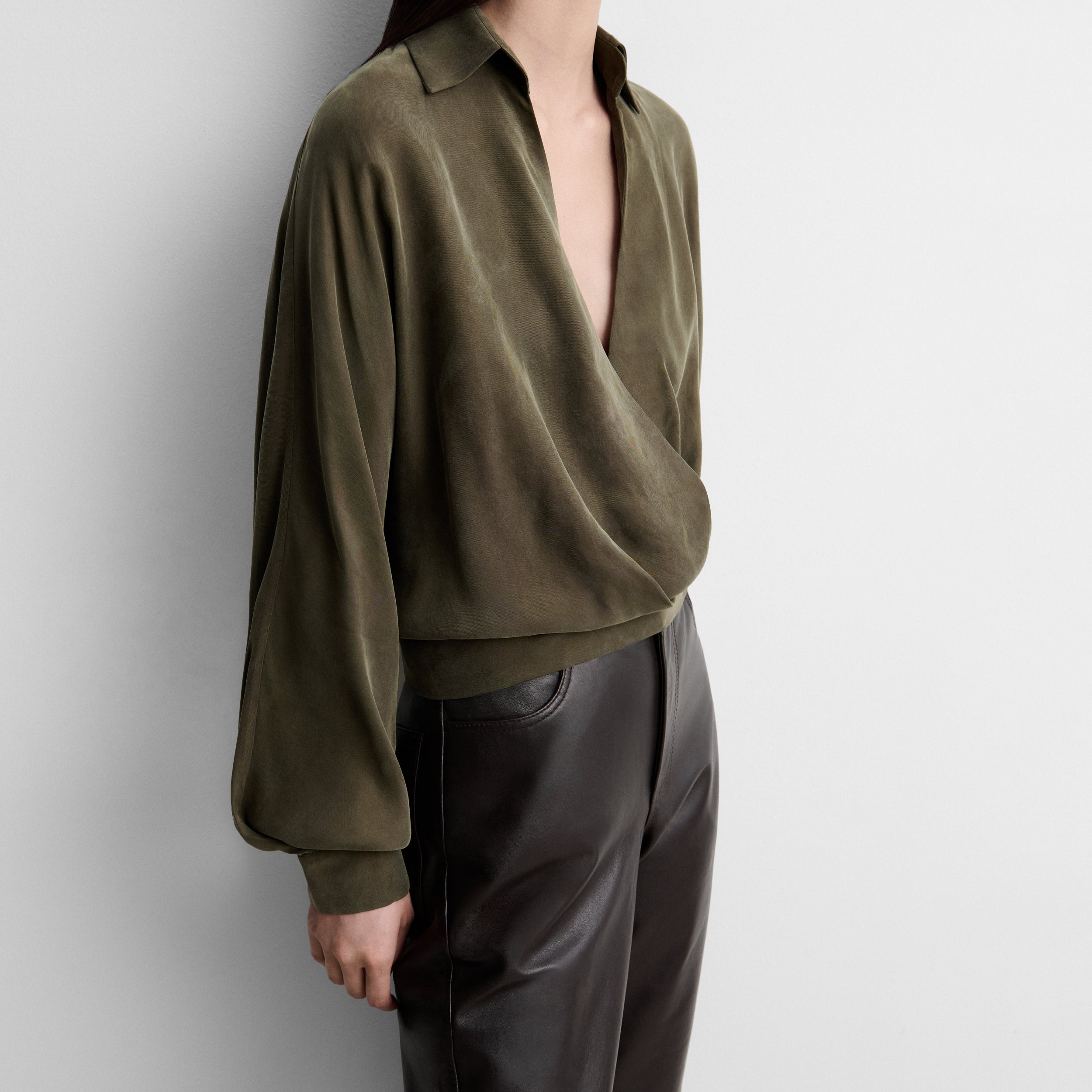 Blusa fluida escote cruzado