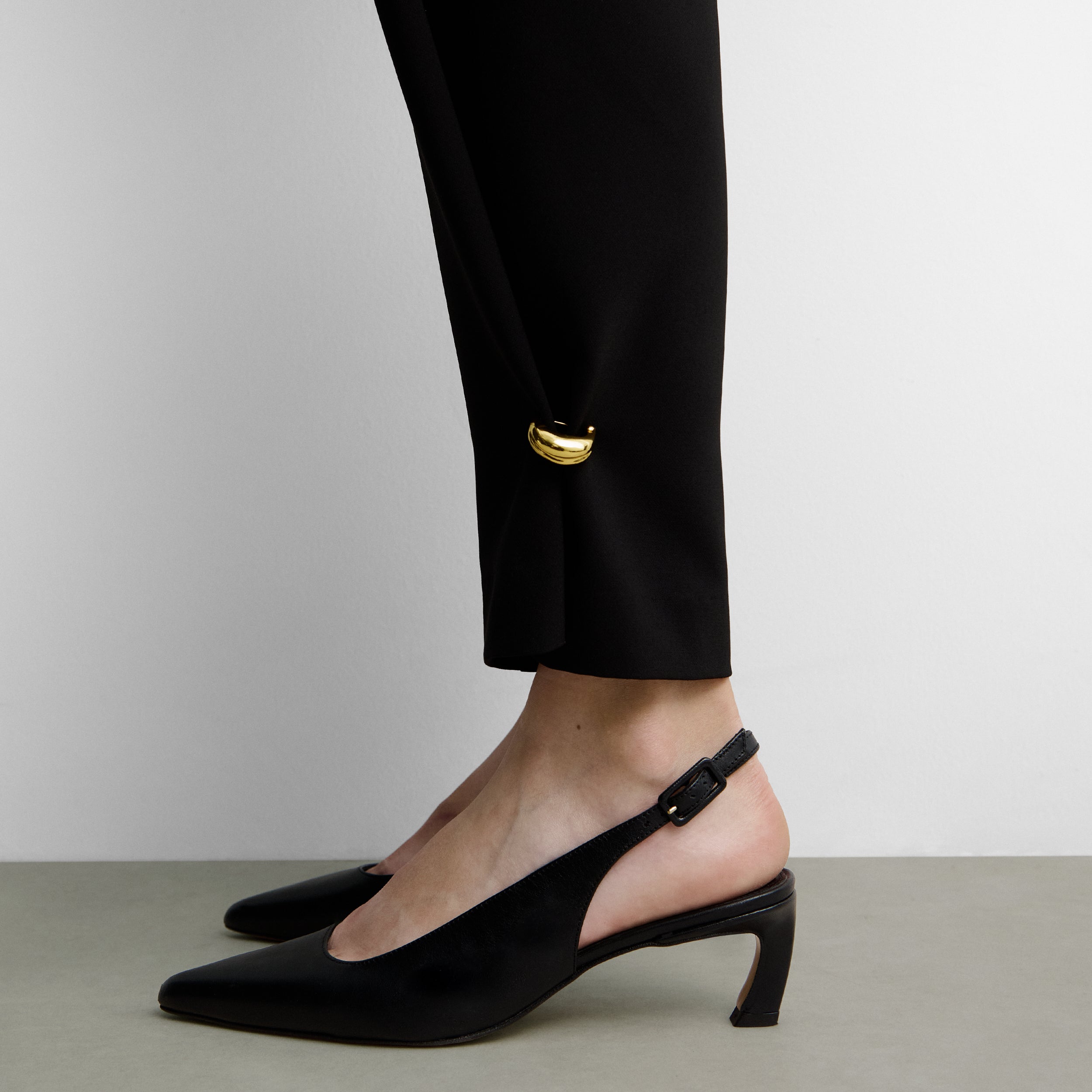 Cropped trousers