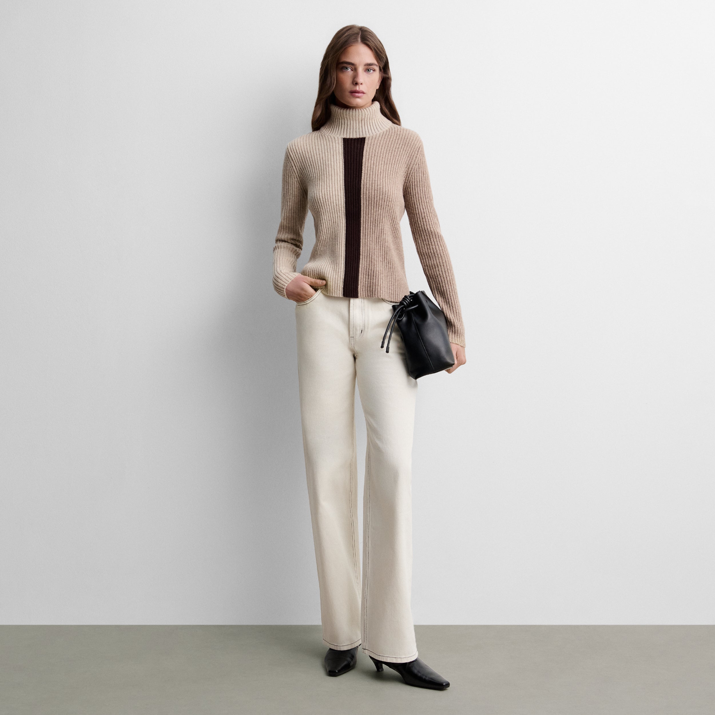 Three-tone knit sweater
