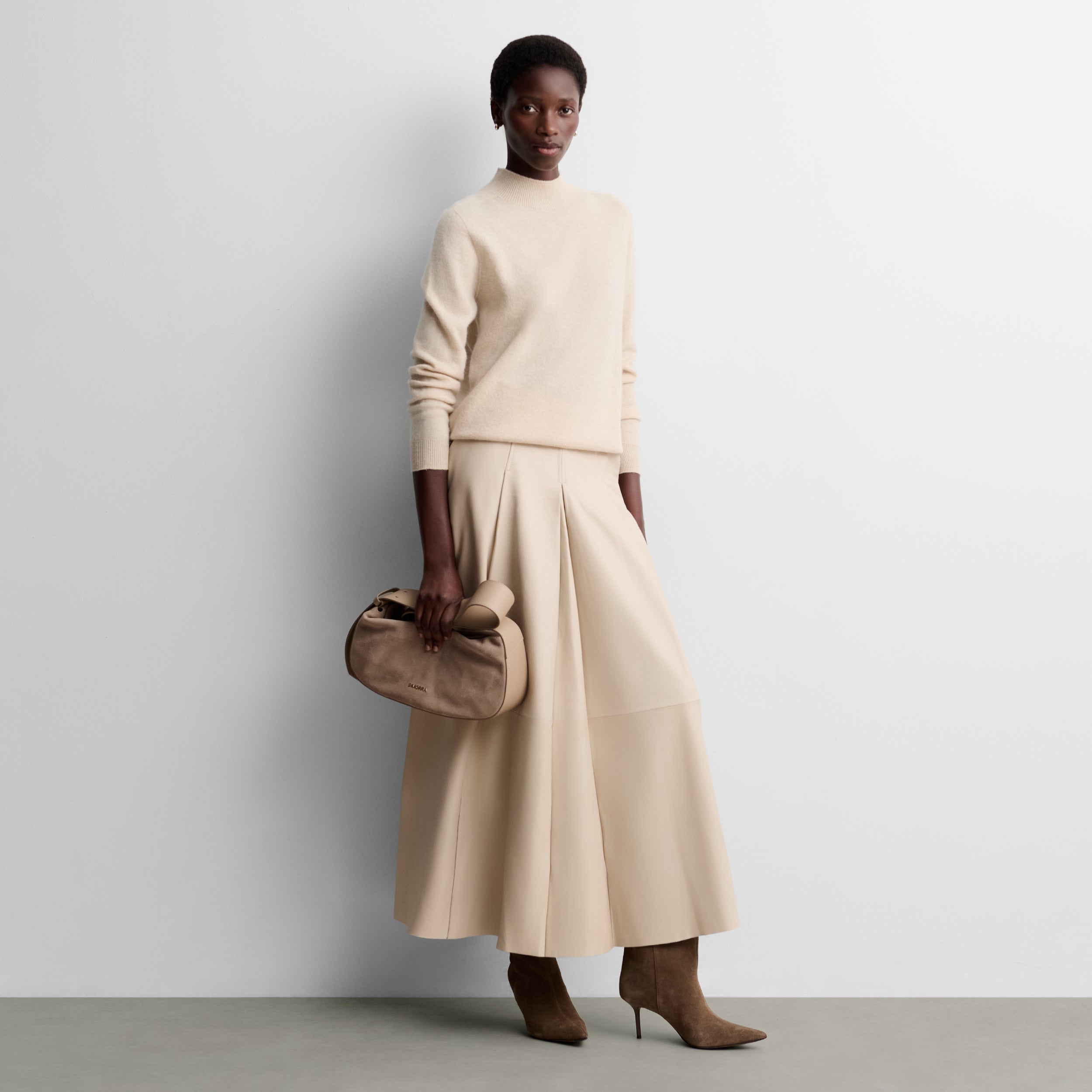 Cashmere knit sweater