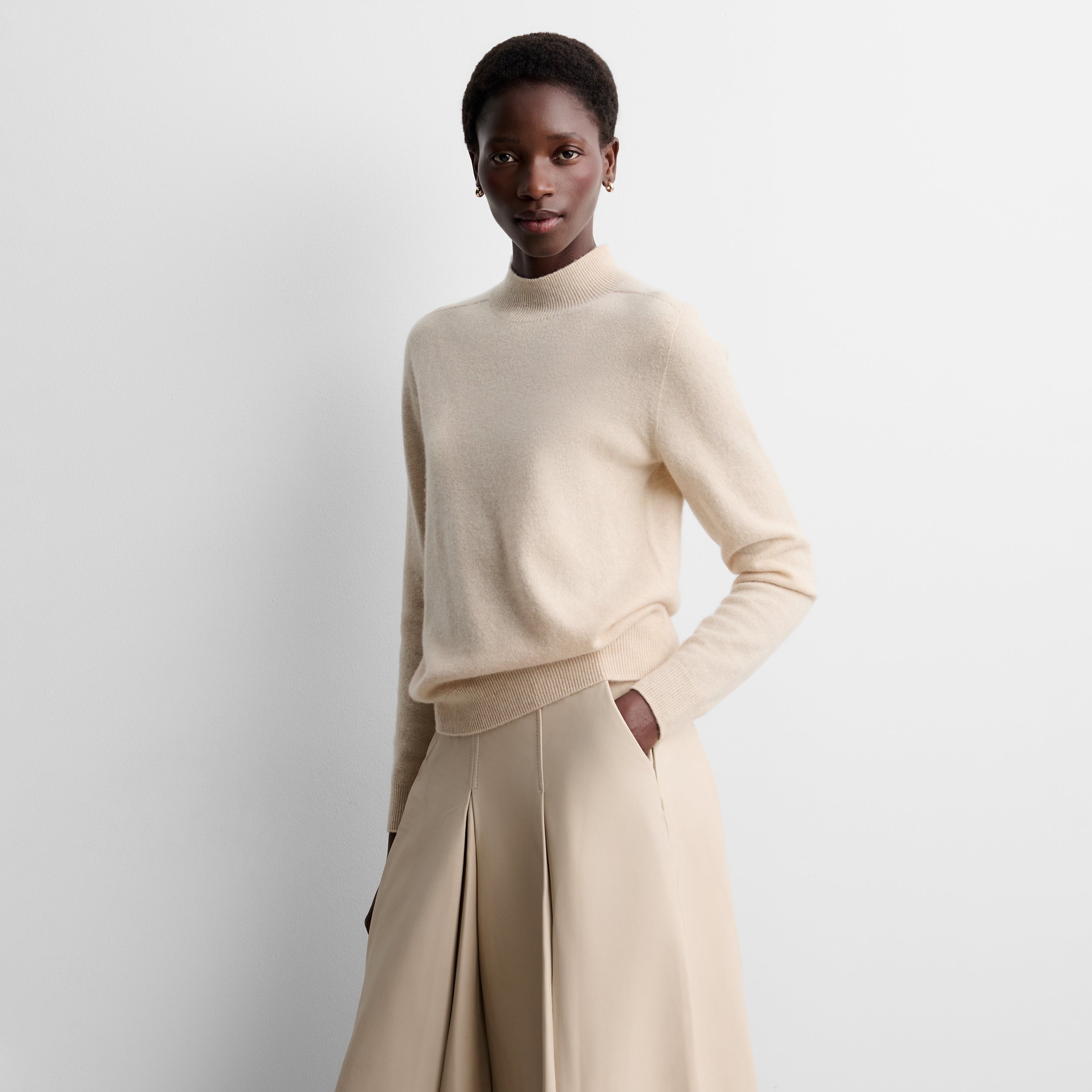 Cashmere knit sweater