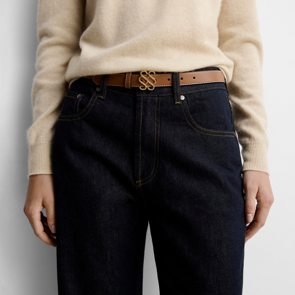 Metal logo belt