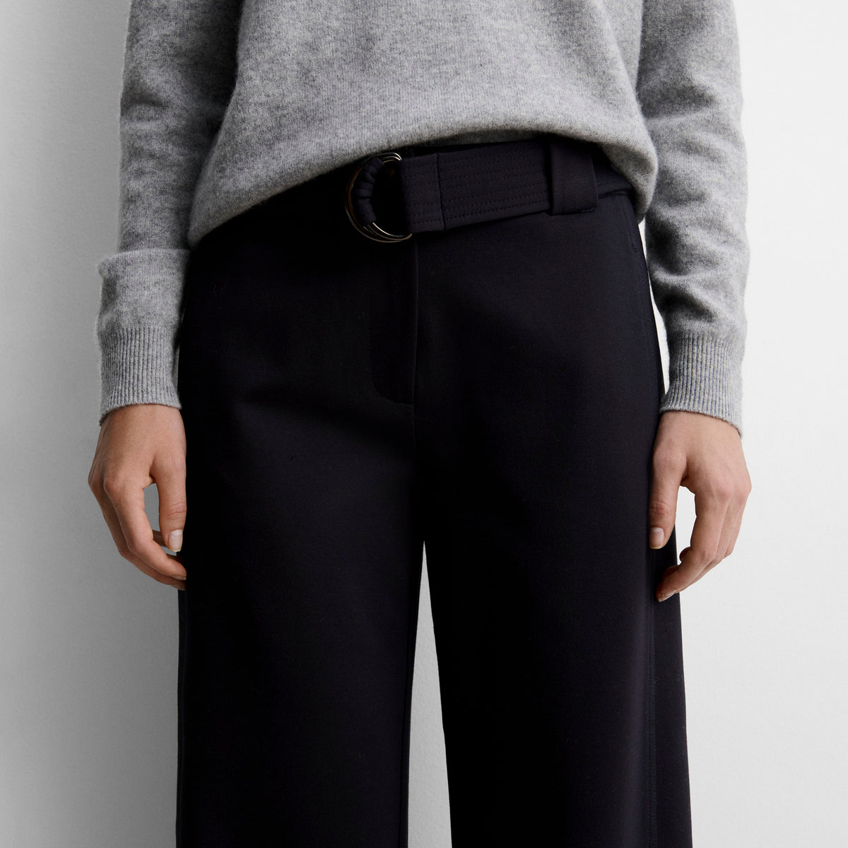 Wide stretch trousers