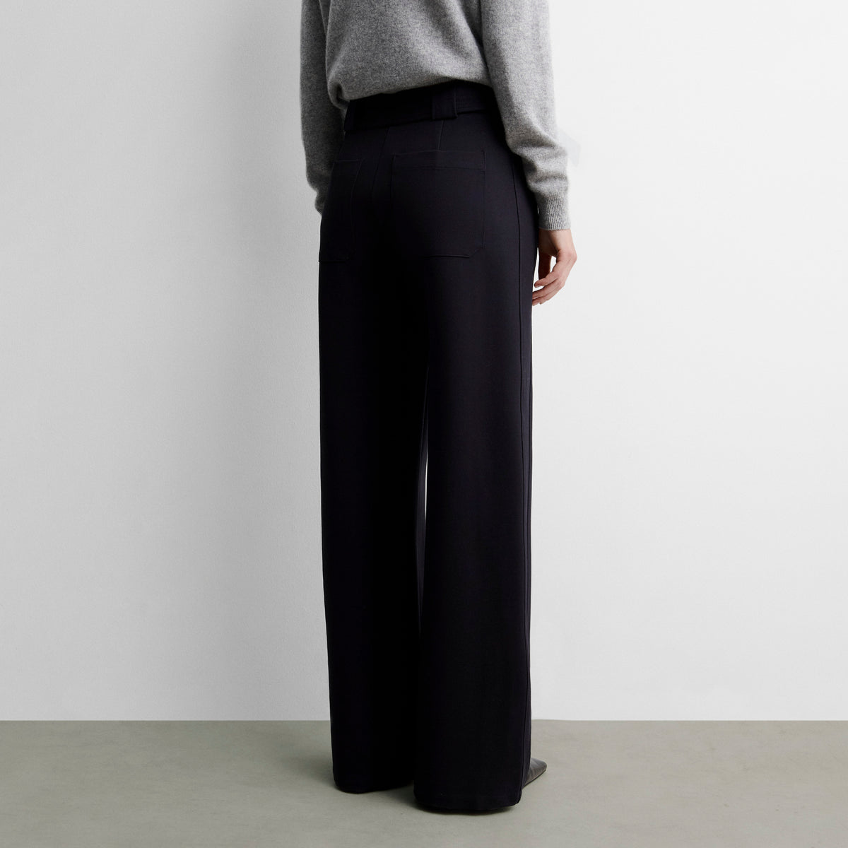 Wide stretch trousers