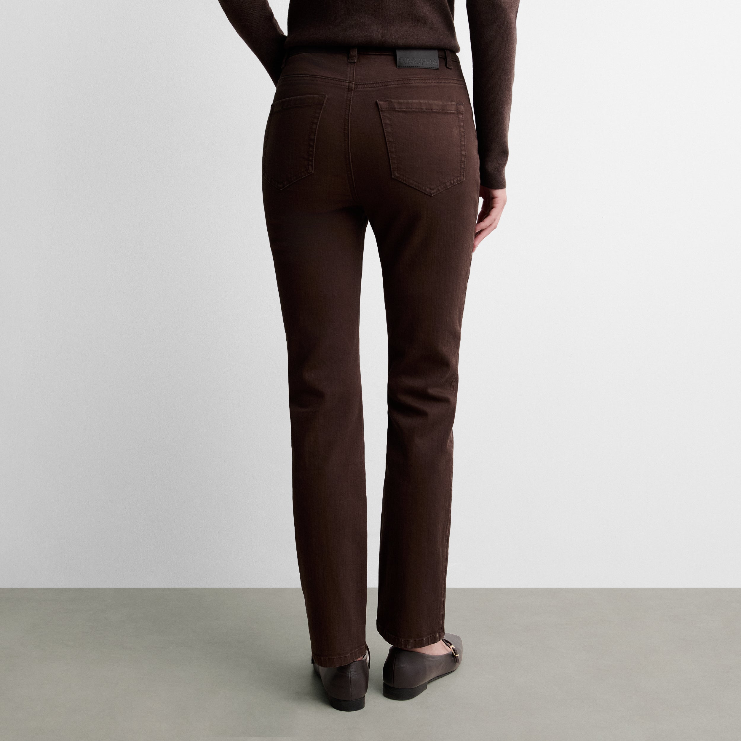 Pantalón vaquero slim bordado