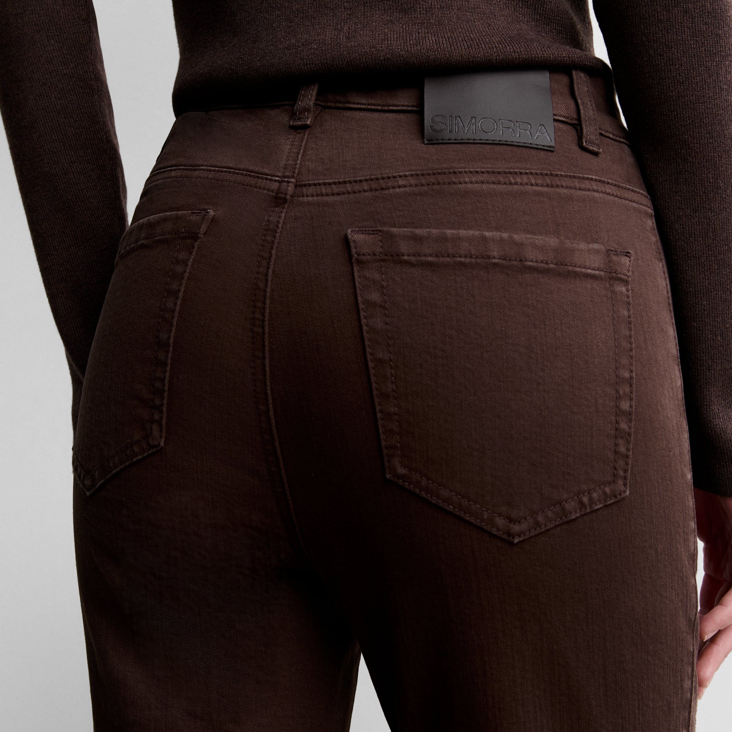 Pantalón vaquero slim bordado