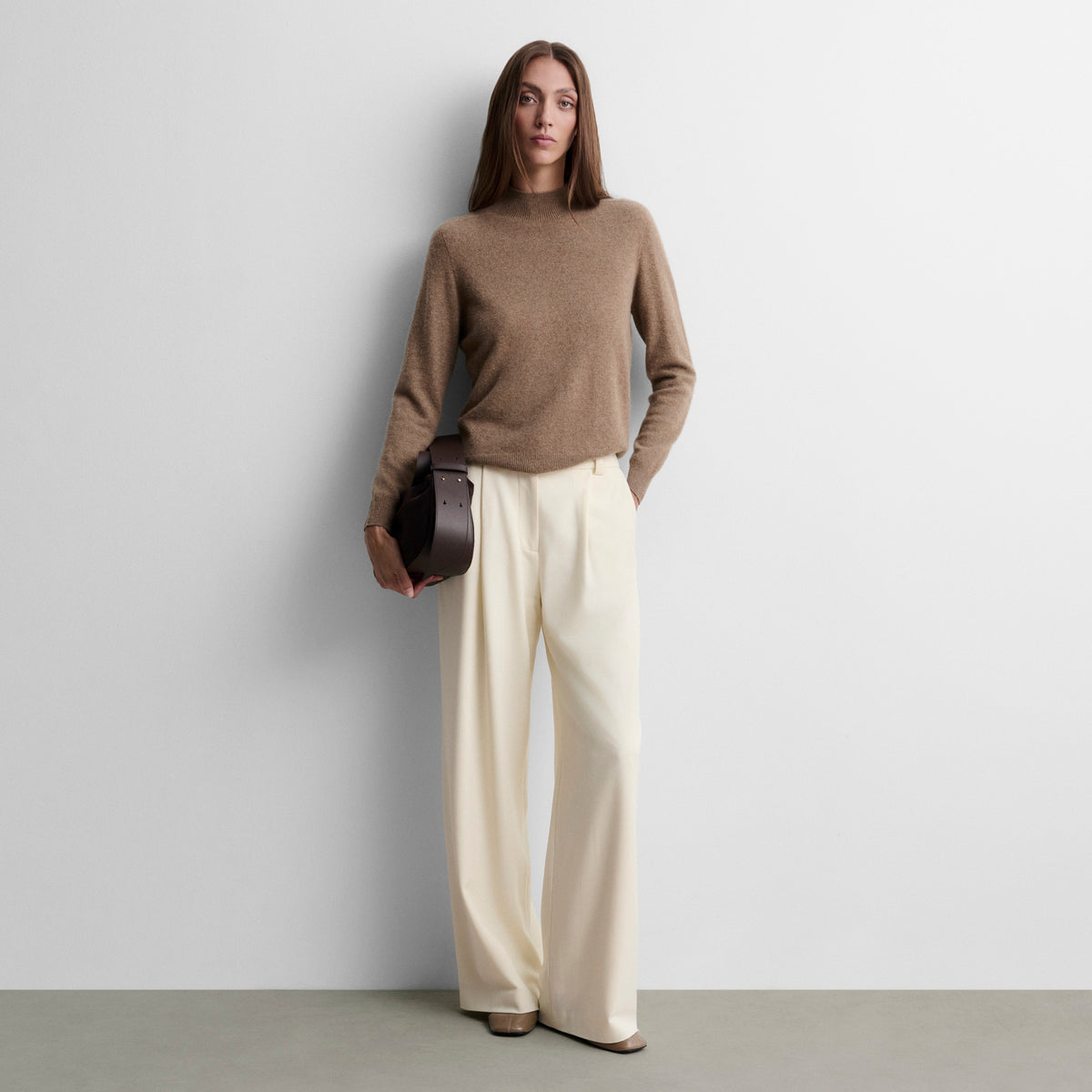 Wide pleated trousers
