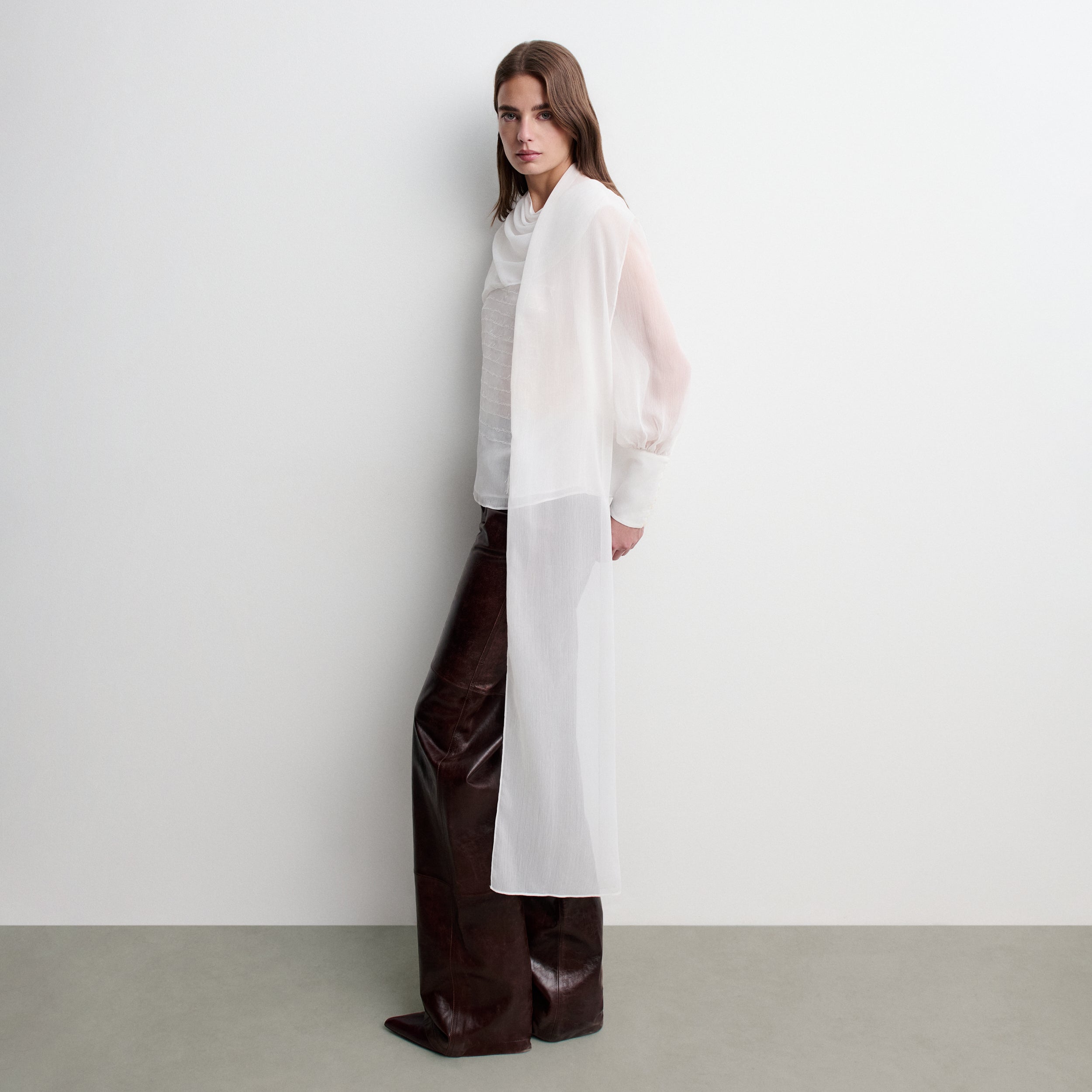 Blouse brodée à mouchoir
