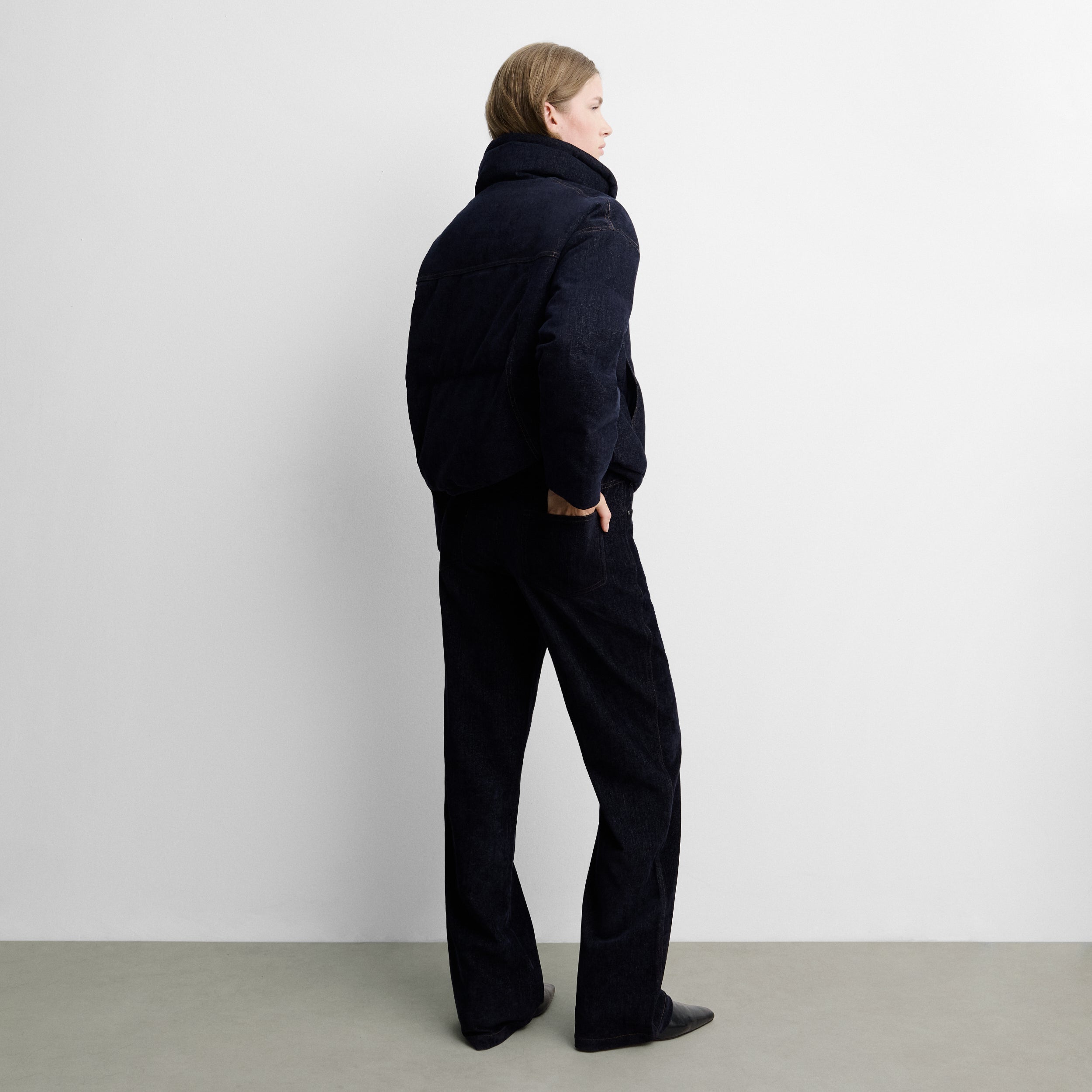 Short bomber-style puffer jacket