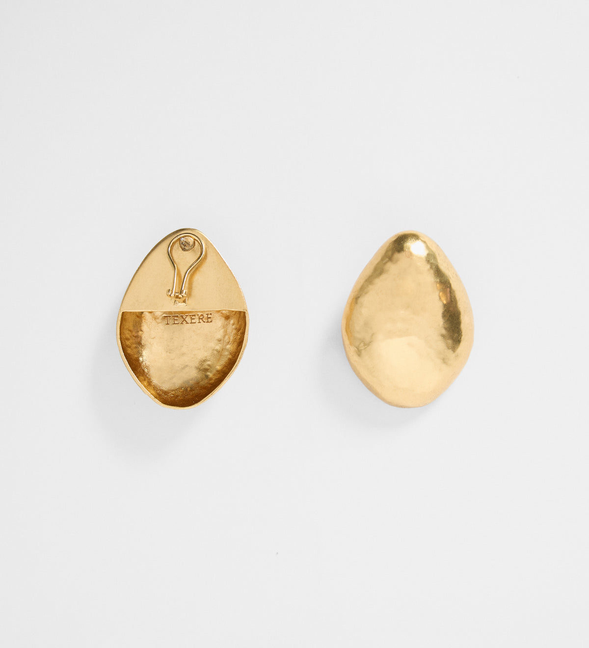 Oval golden earring