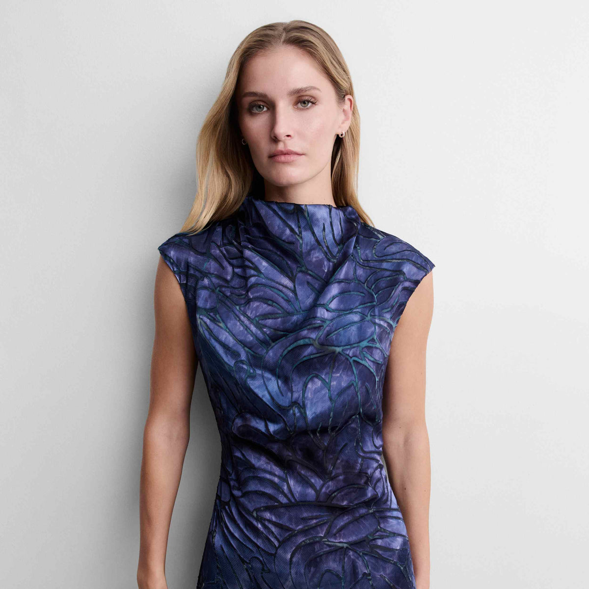 Vestido midi flecos