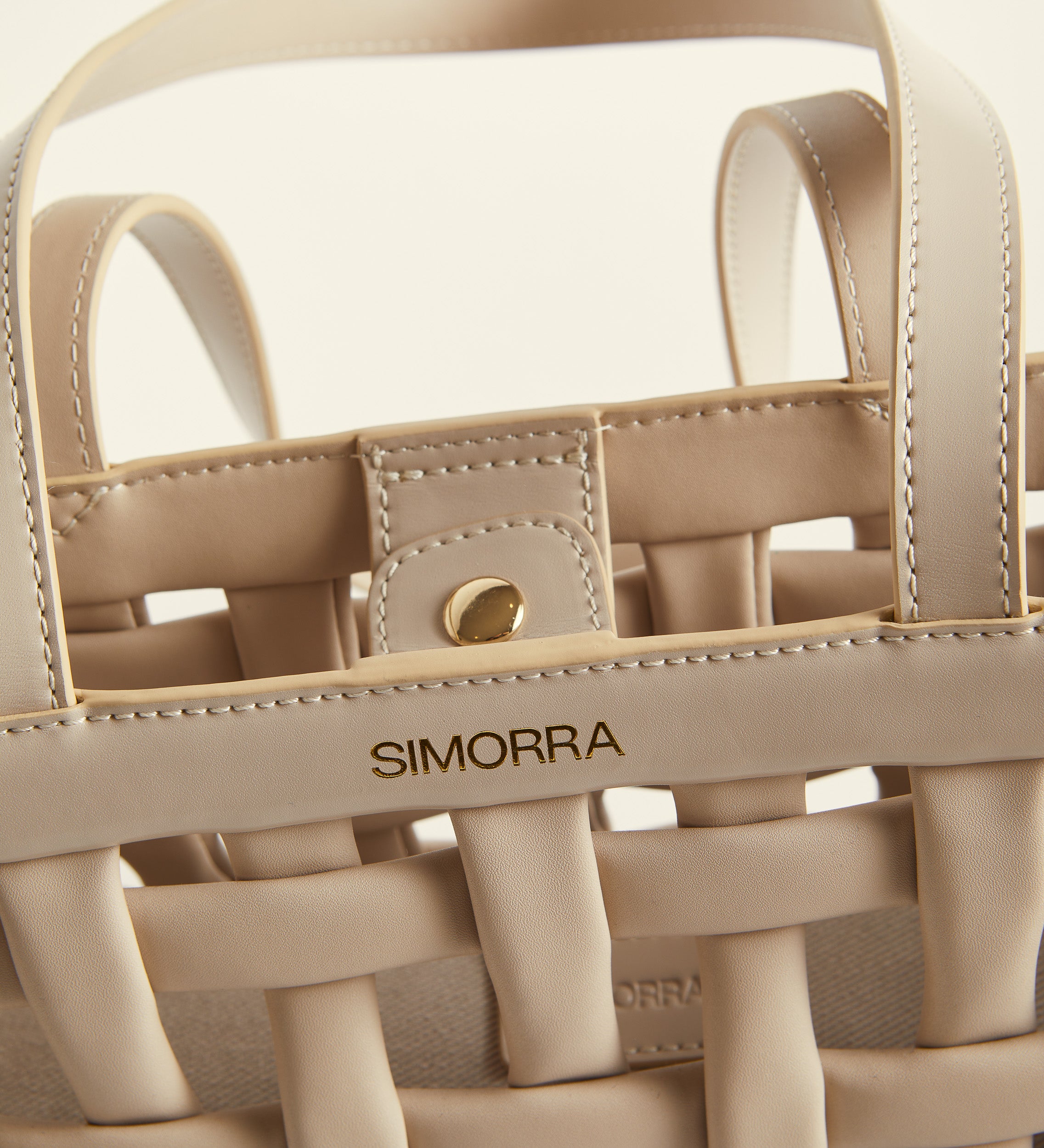 Intertwined shopper bag