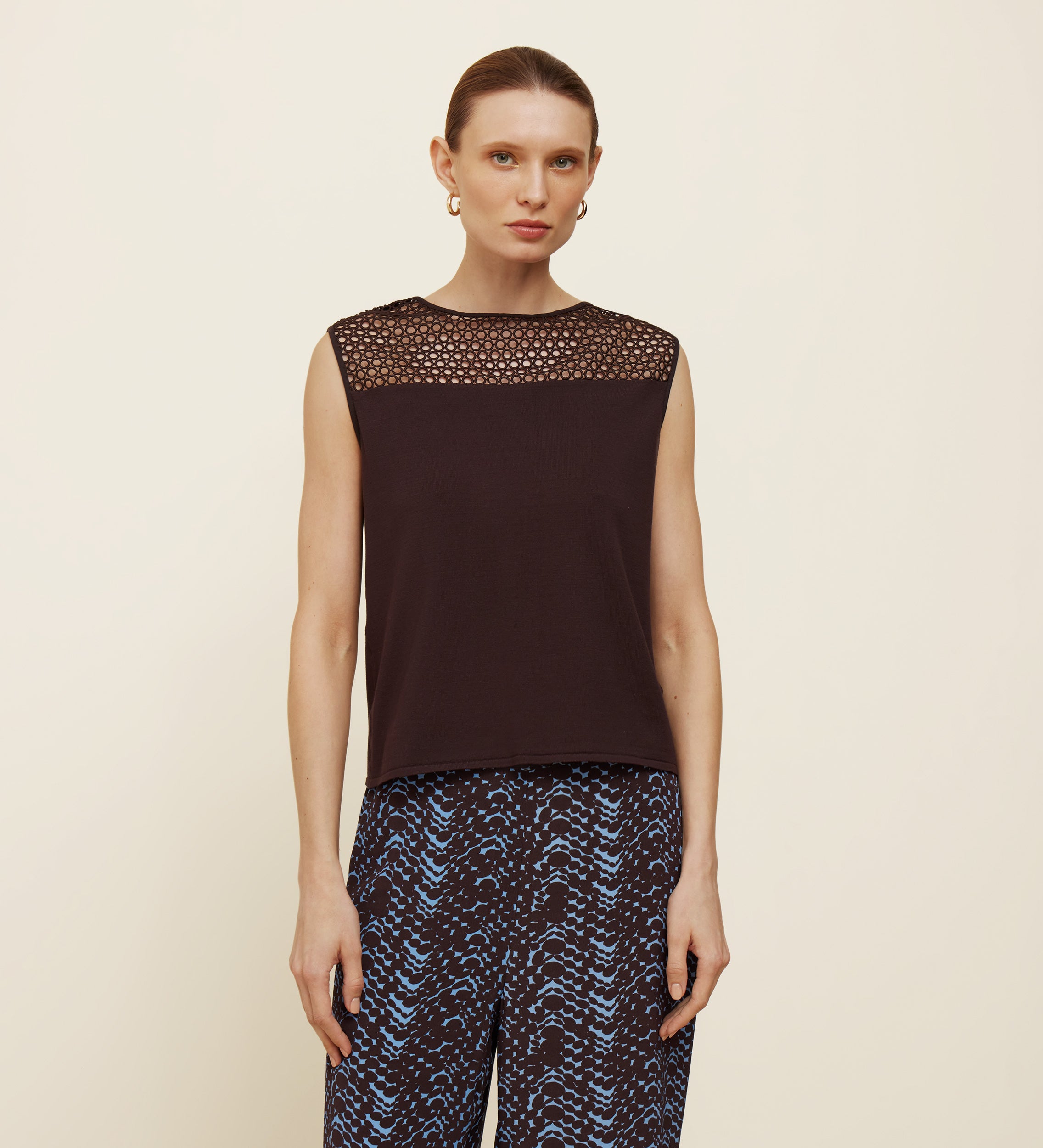 Tricot top with guipure detail