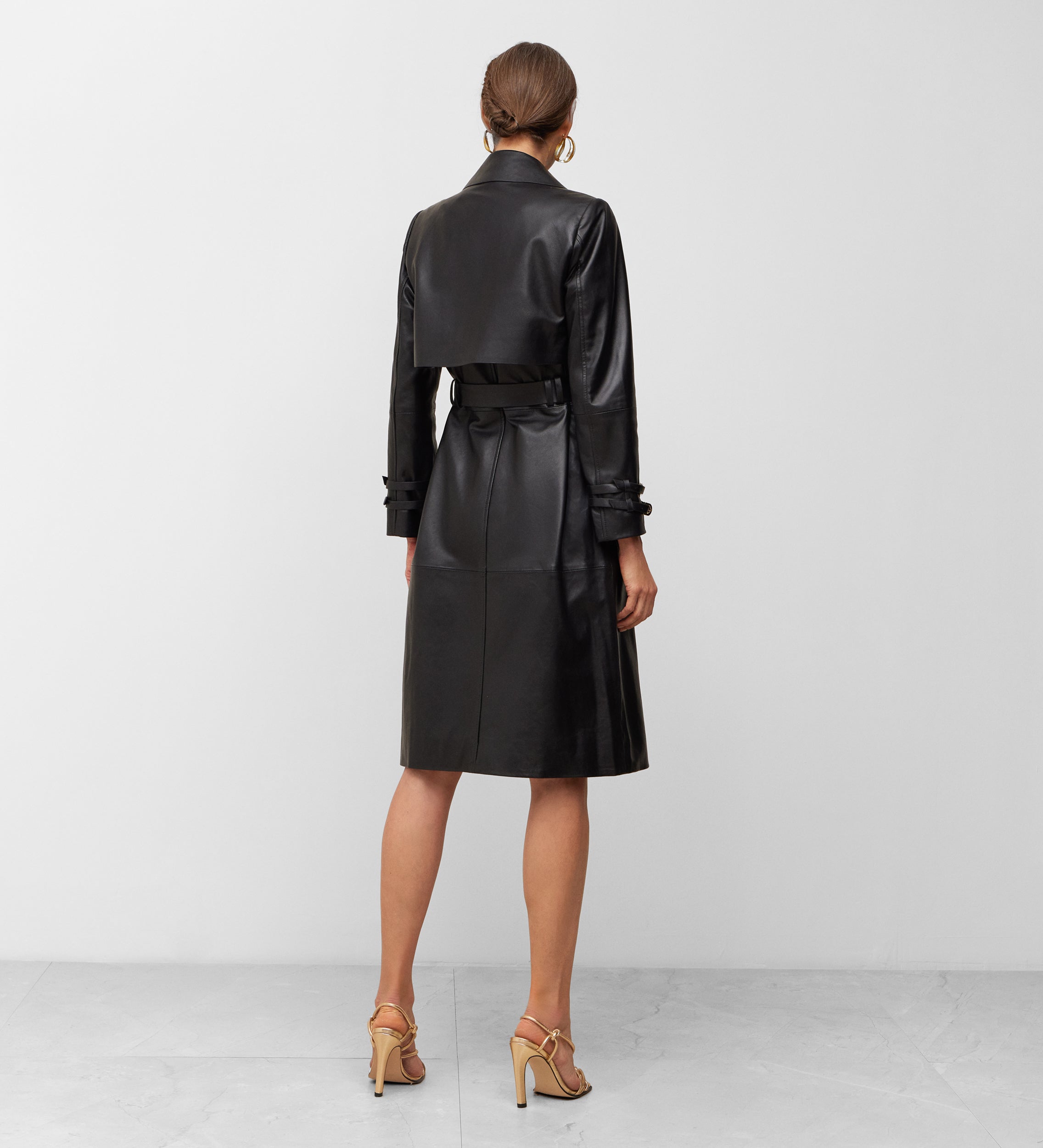 Nappa trench coat with buckles