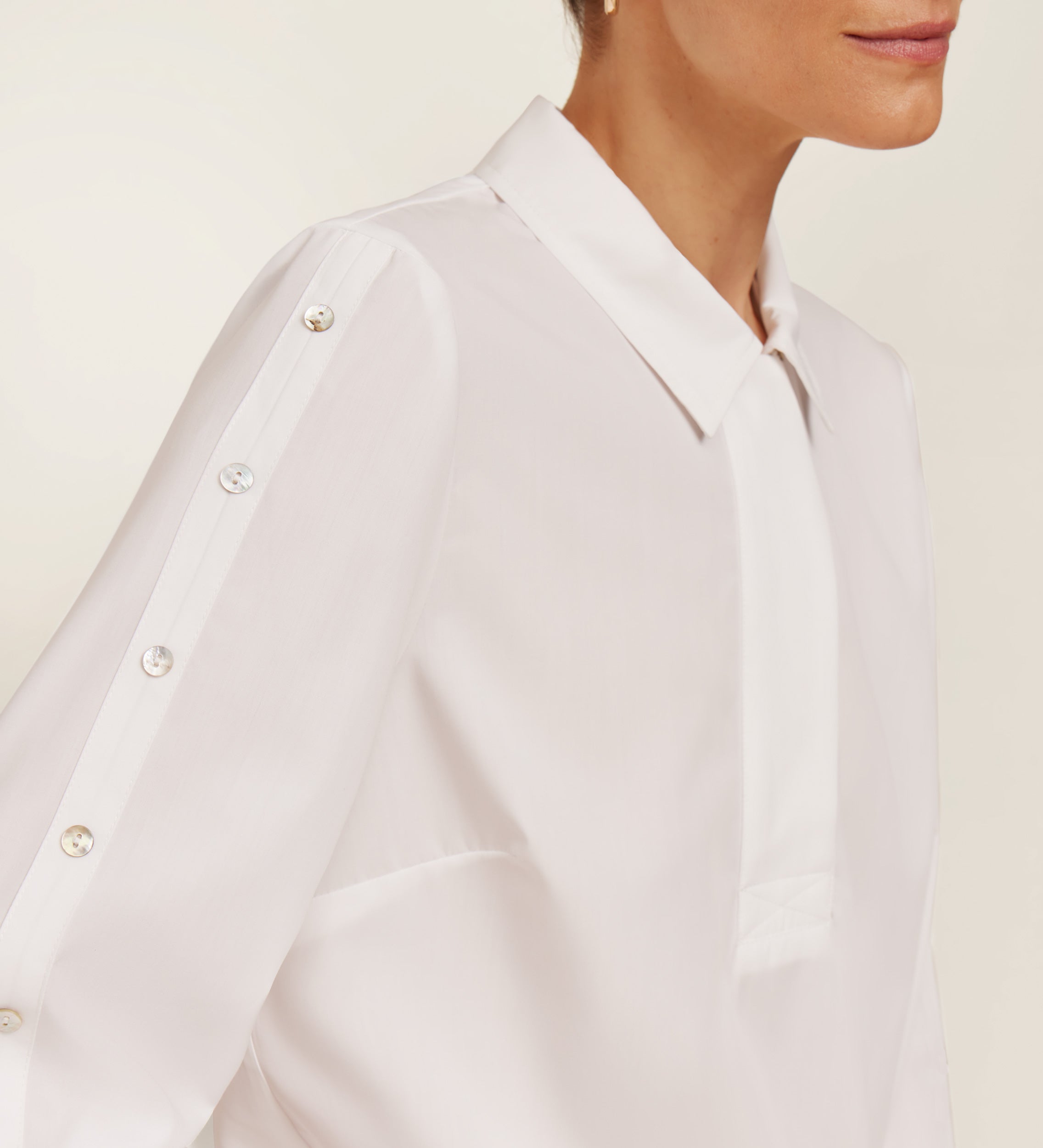 Button sleeve blouse