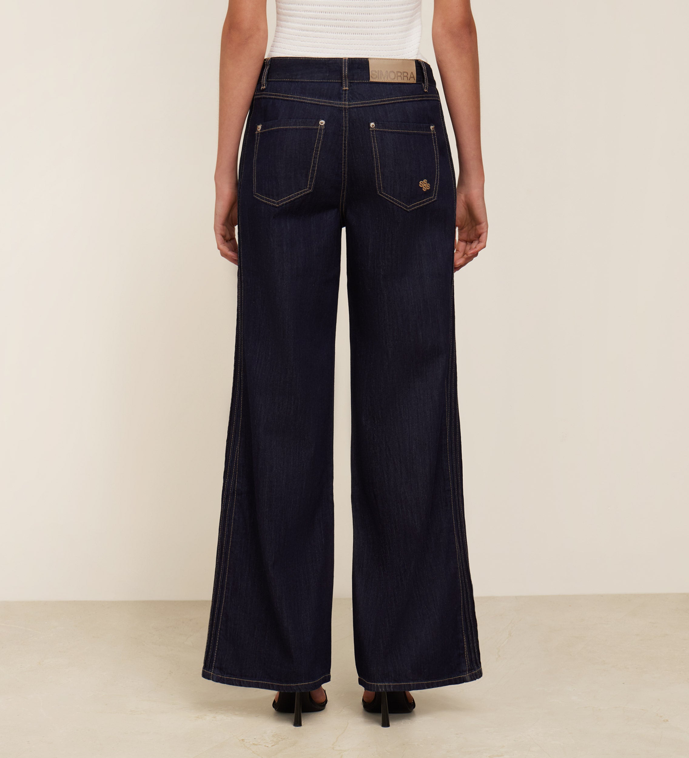 Wide leg pants with drawstrings