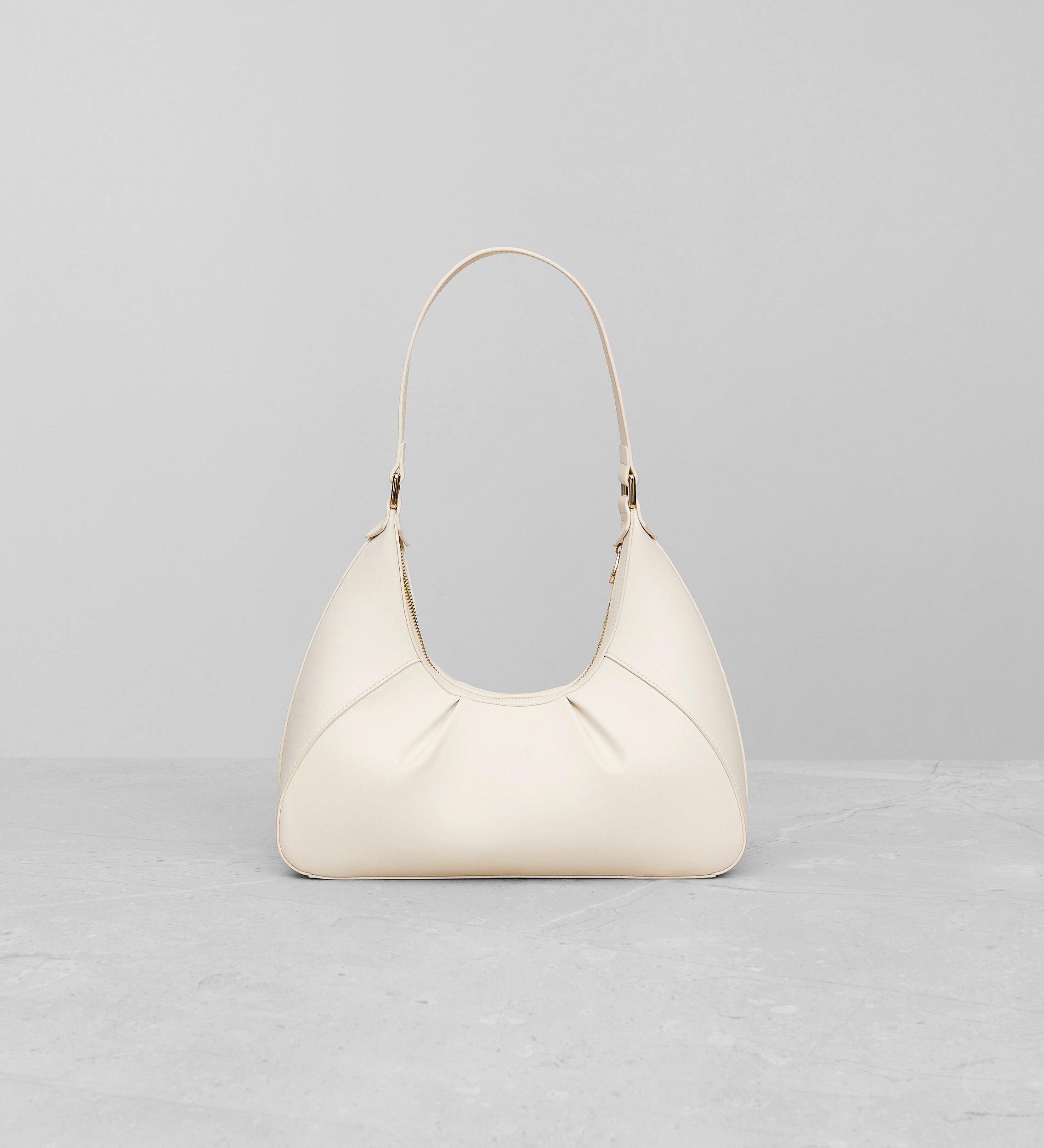 Structured shoulder bag