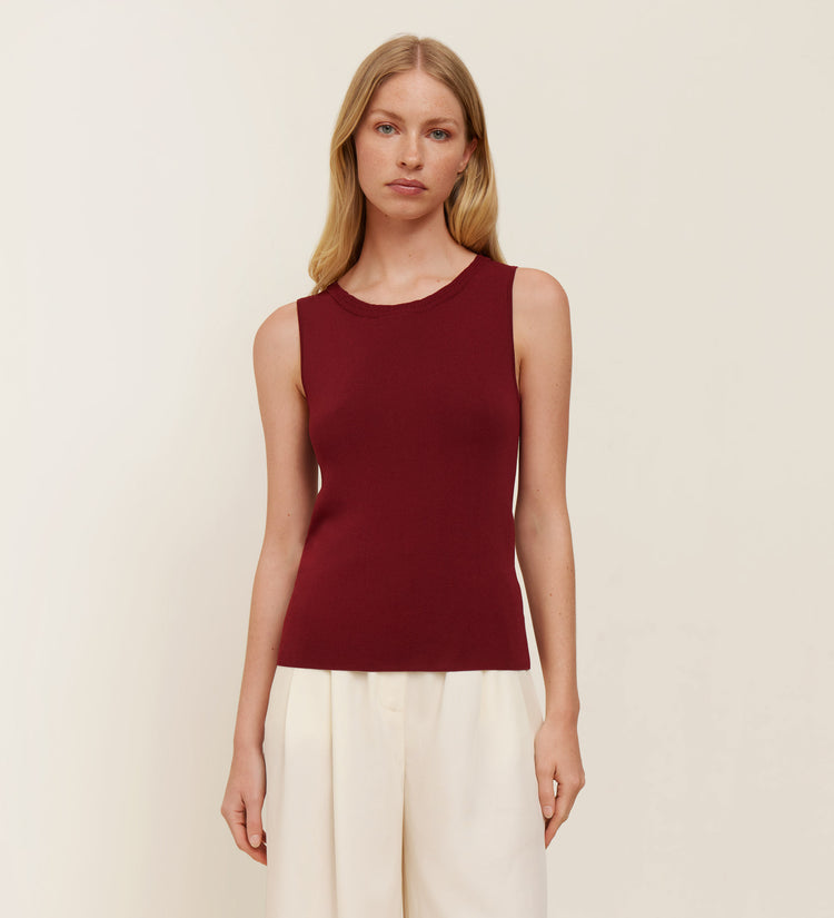 Tricot top with armholes
