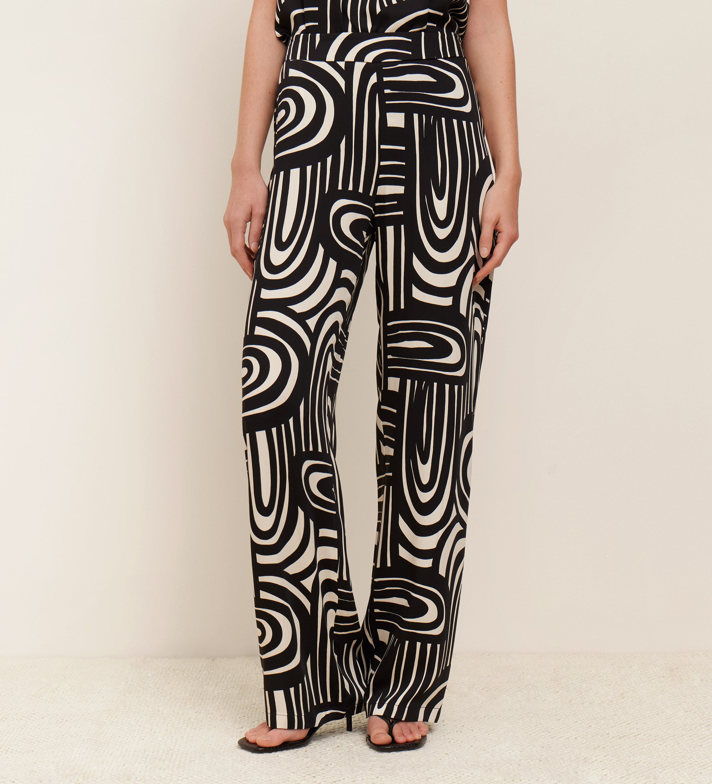 Flowy printed trousers