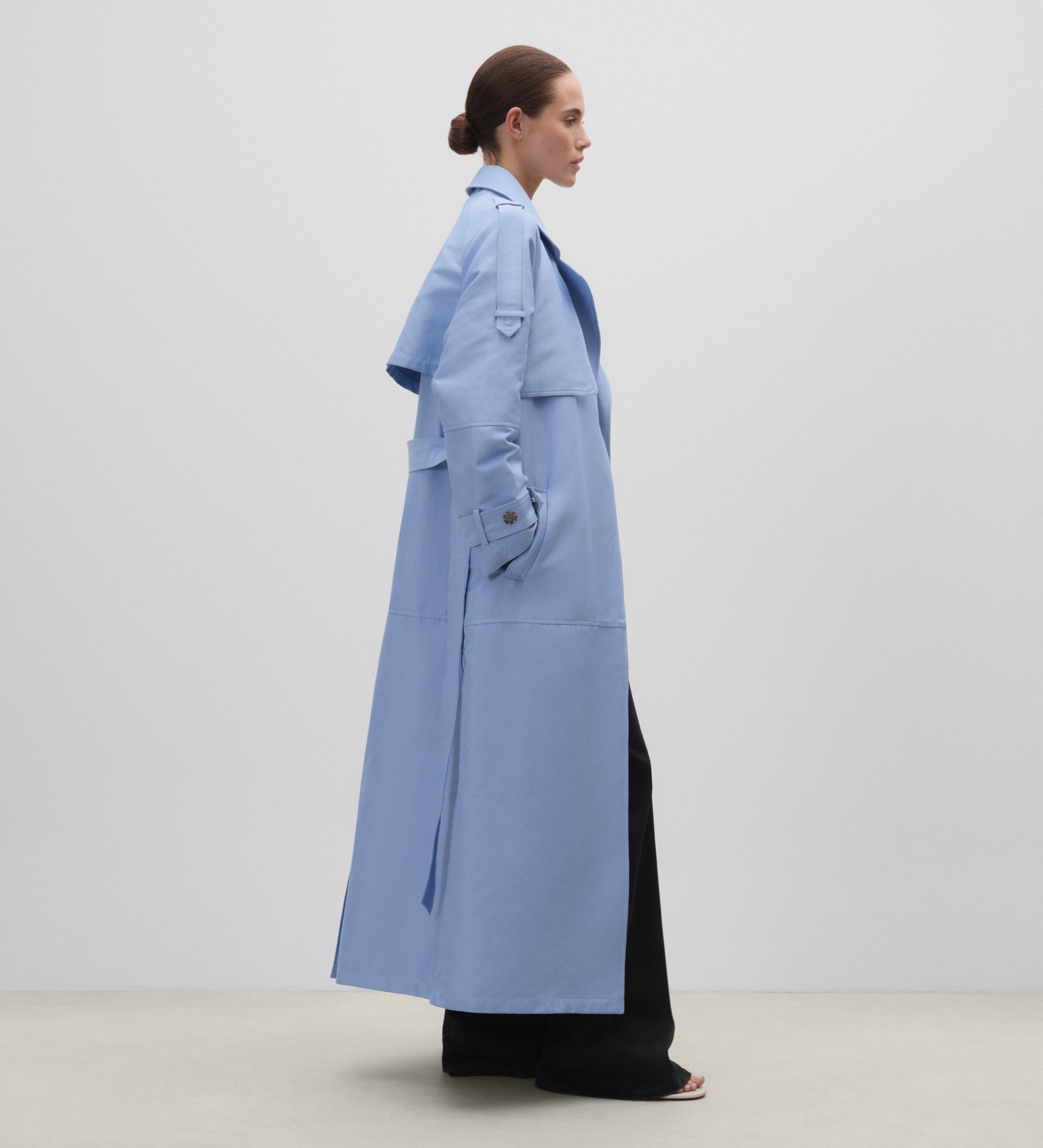 Gabardina cinturón lazada