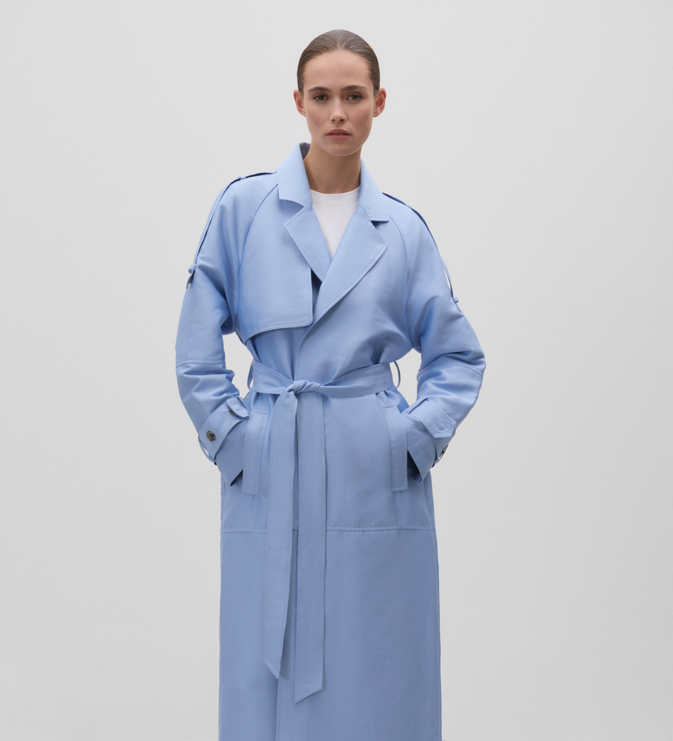 Gabardina cinturón lazada
