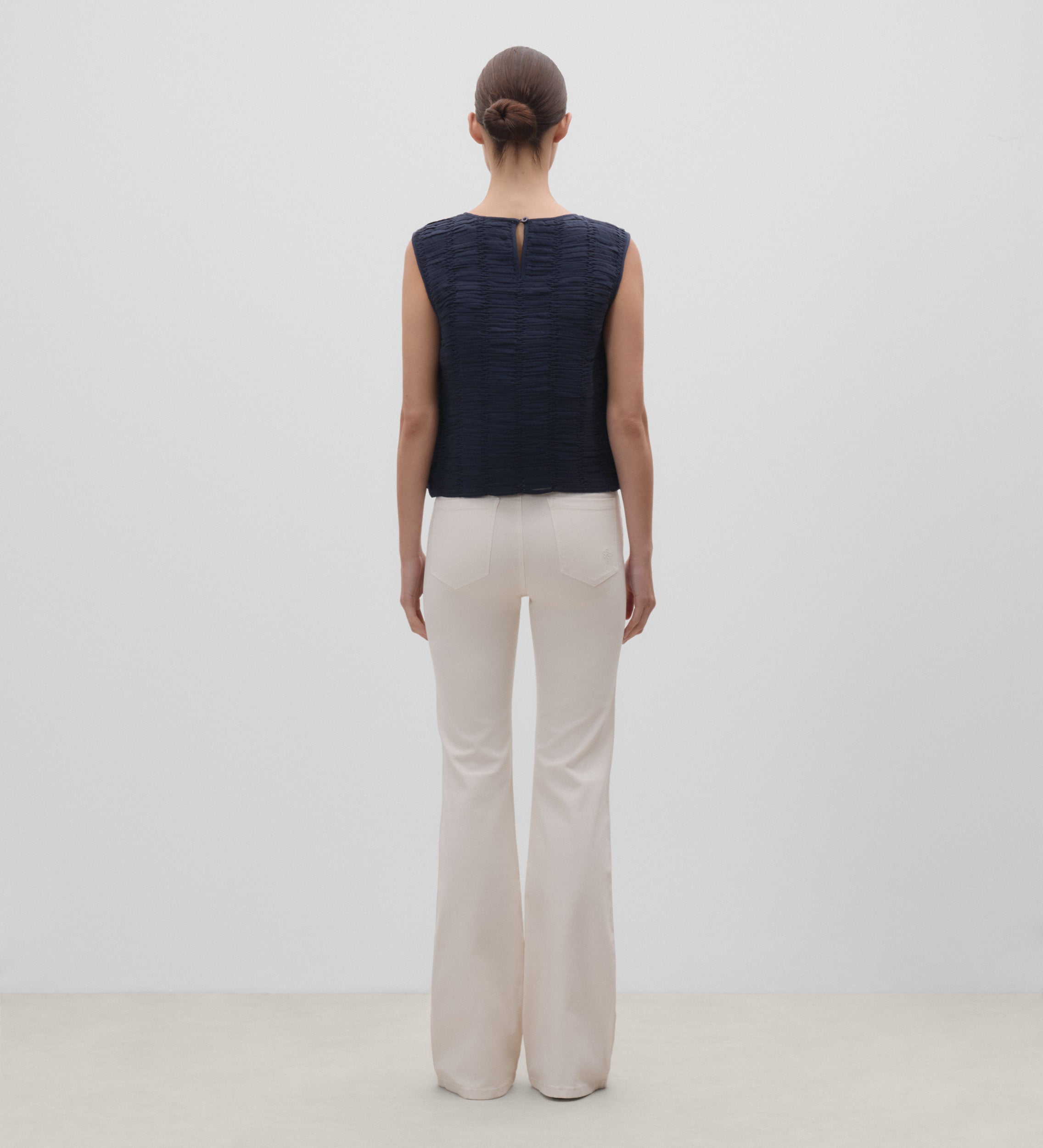 Pantalón vaquero acampanado