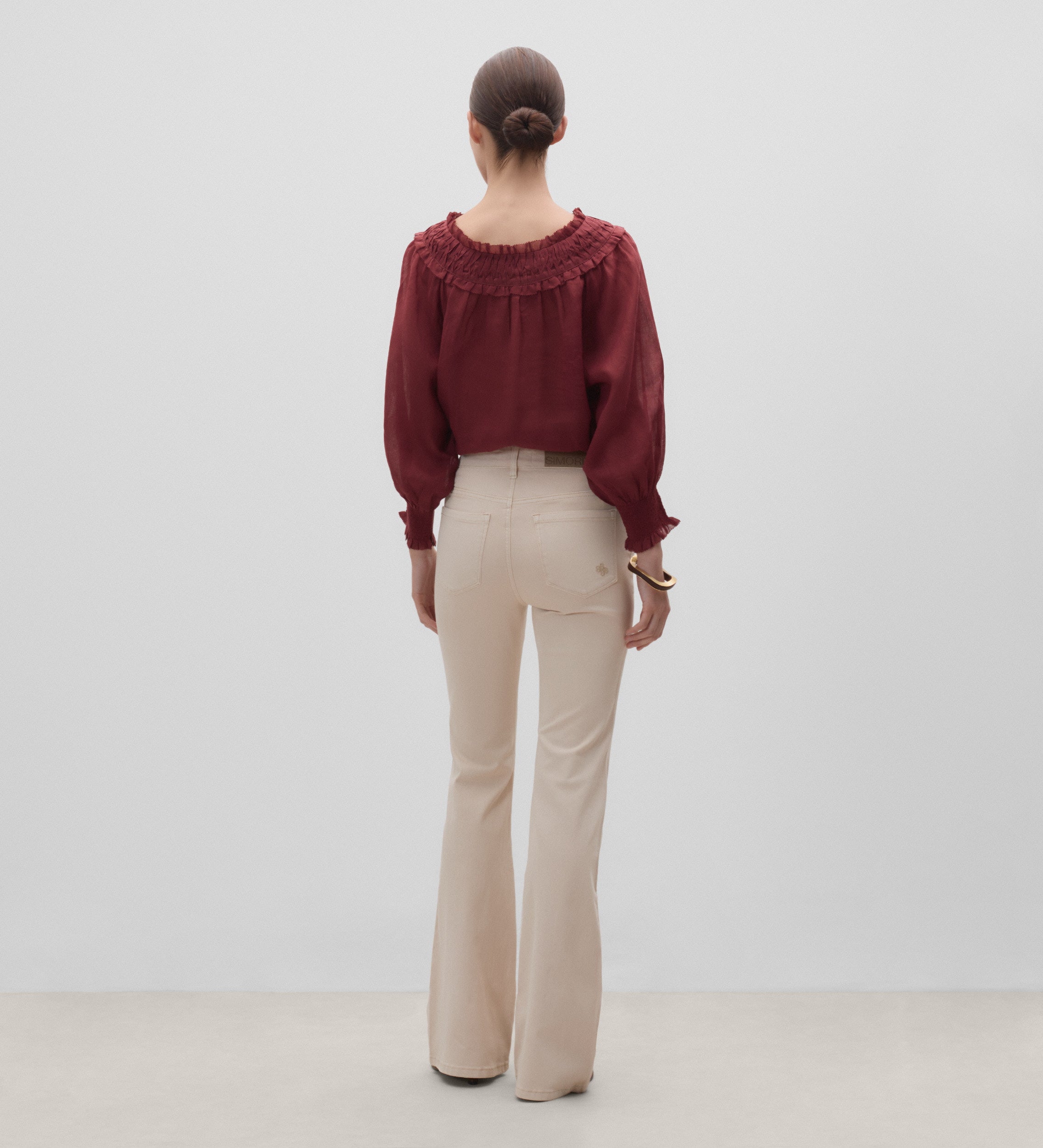 Pantalón vaquero acampanado