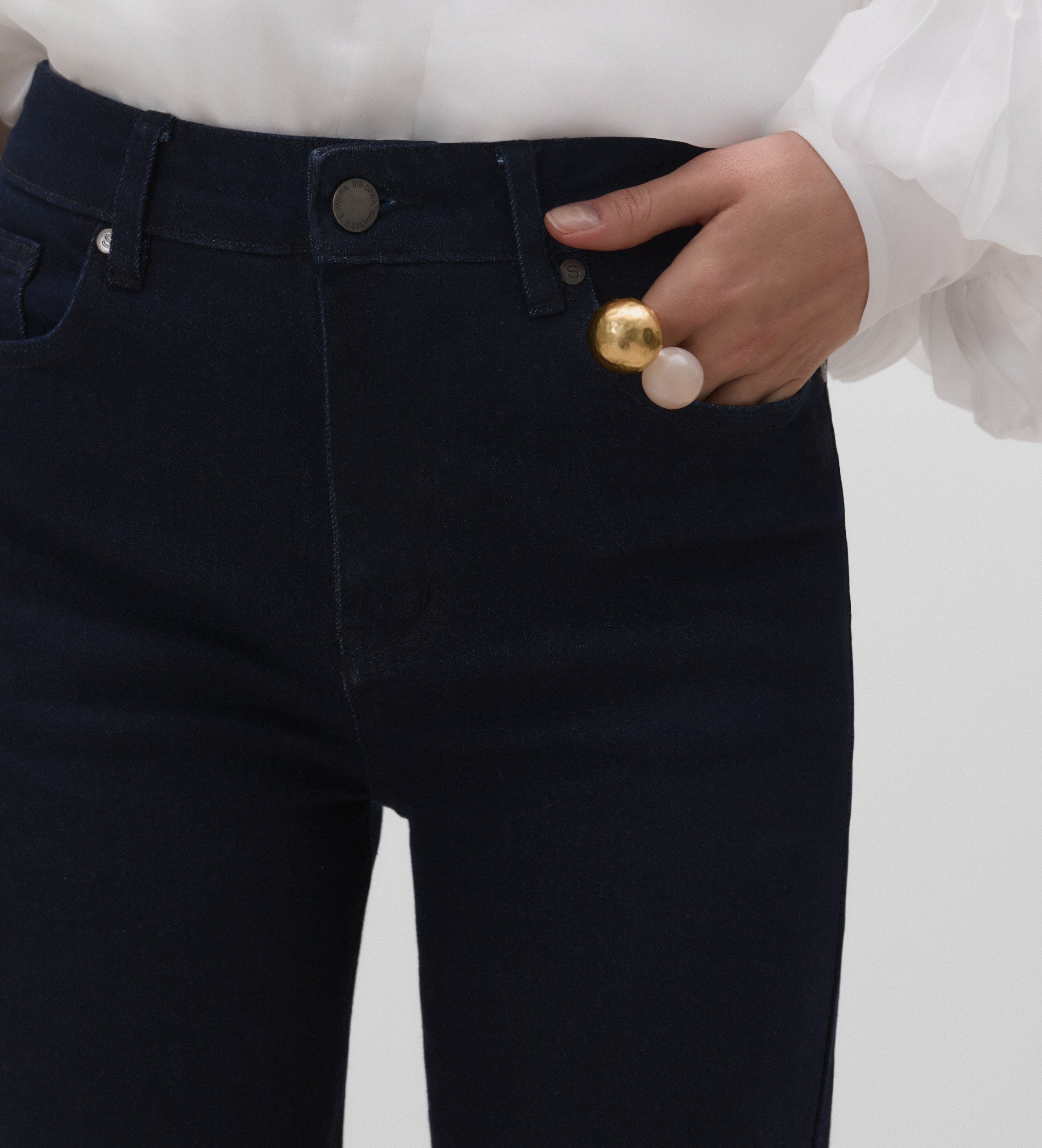 Pantalón vaquero acampanado