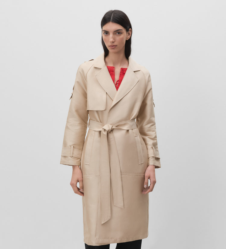 Tie belt trench coat