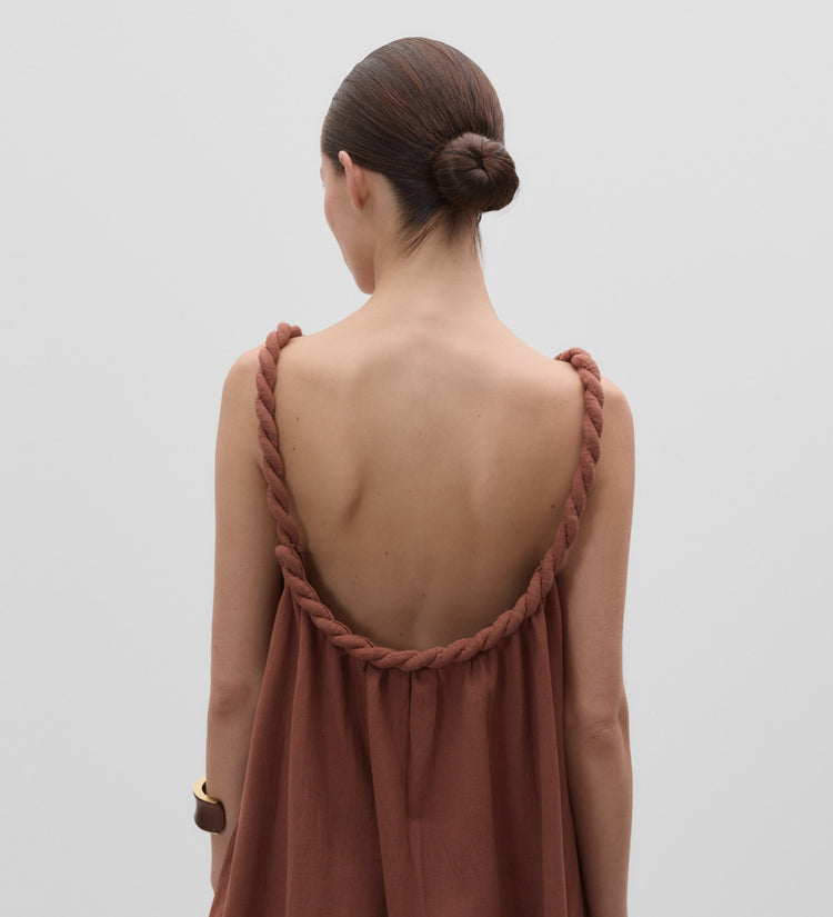 Vestido espalda descubierta