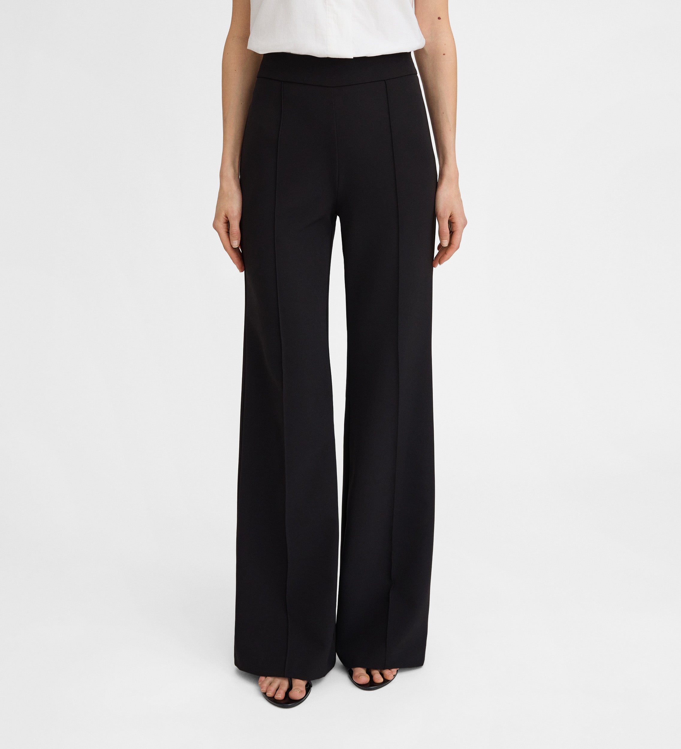 Pantalón acampanado