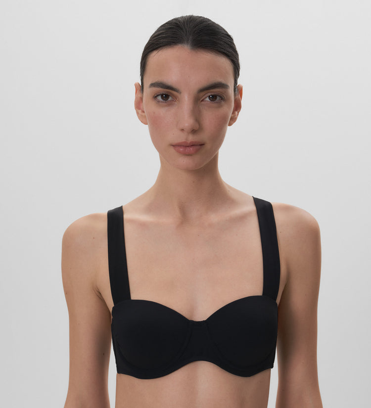 Shaped bikini top