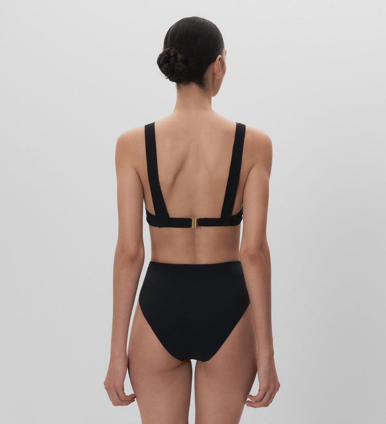 Shaped bikini top